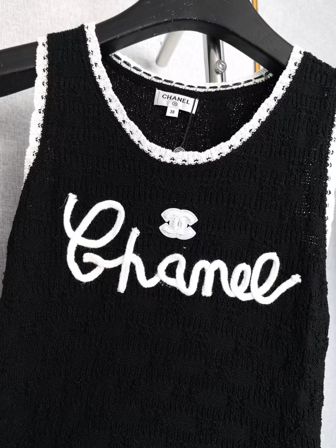 26 New Color-Block Knit Vest