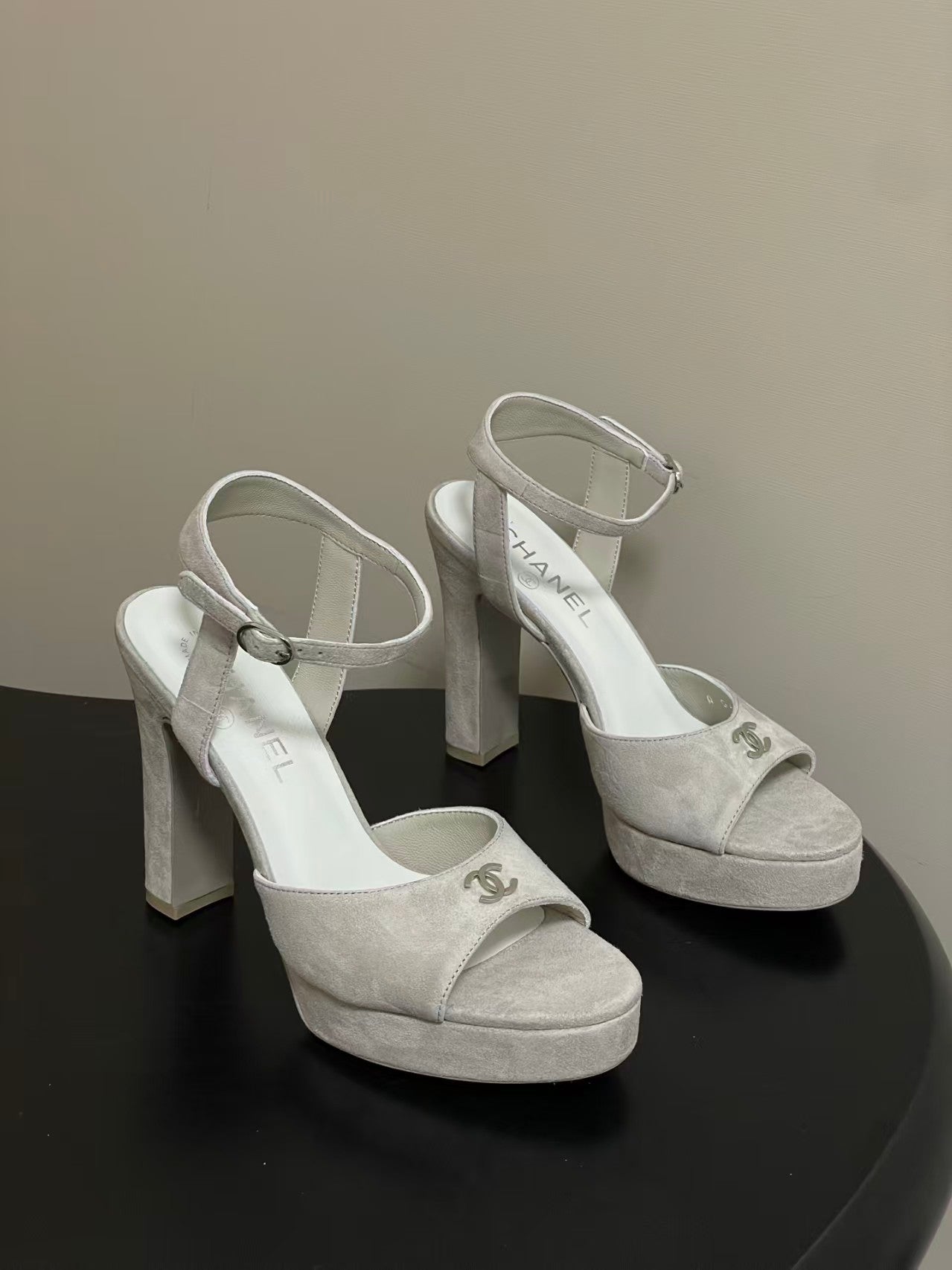 26 New Style Buckled Peep-Toe Platform Slingbacks