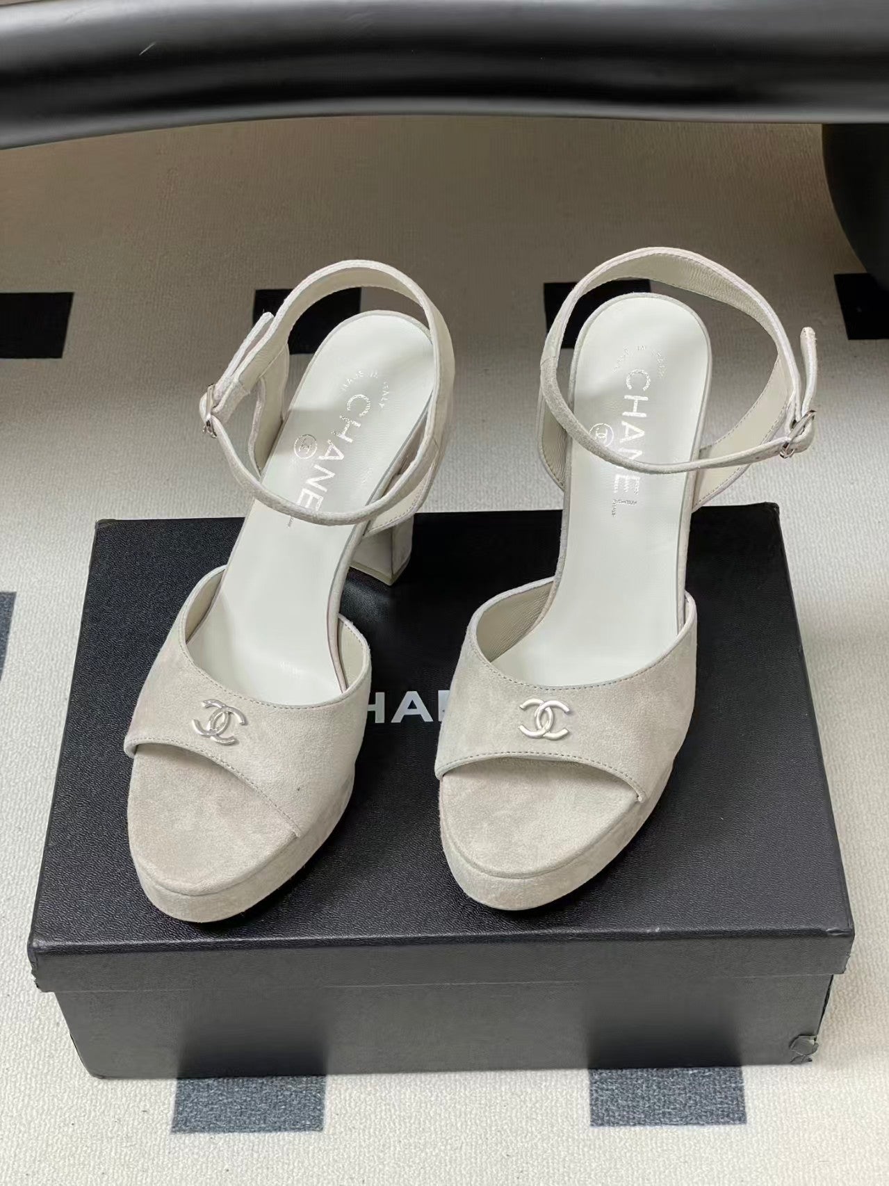 26 New Style Buckled Peep-Toe Platform Slingbacks