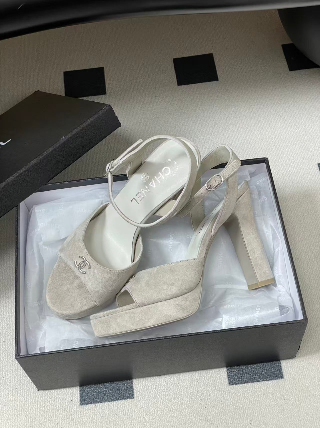 26 New Style Buckled Peep-Toe Platform Slingbacks