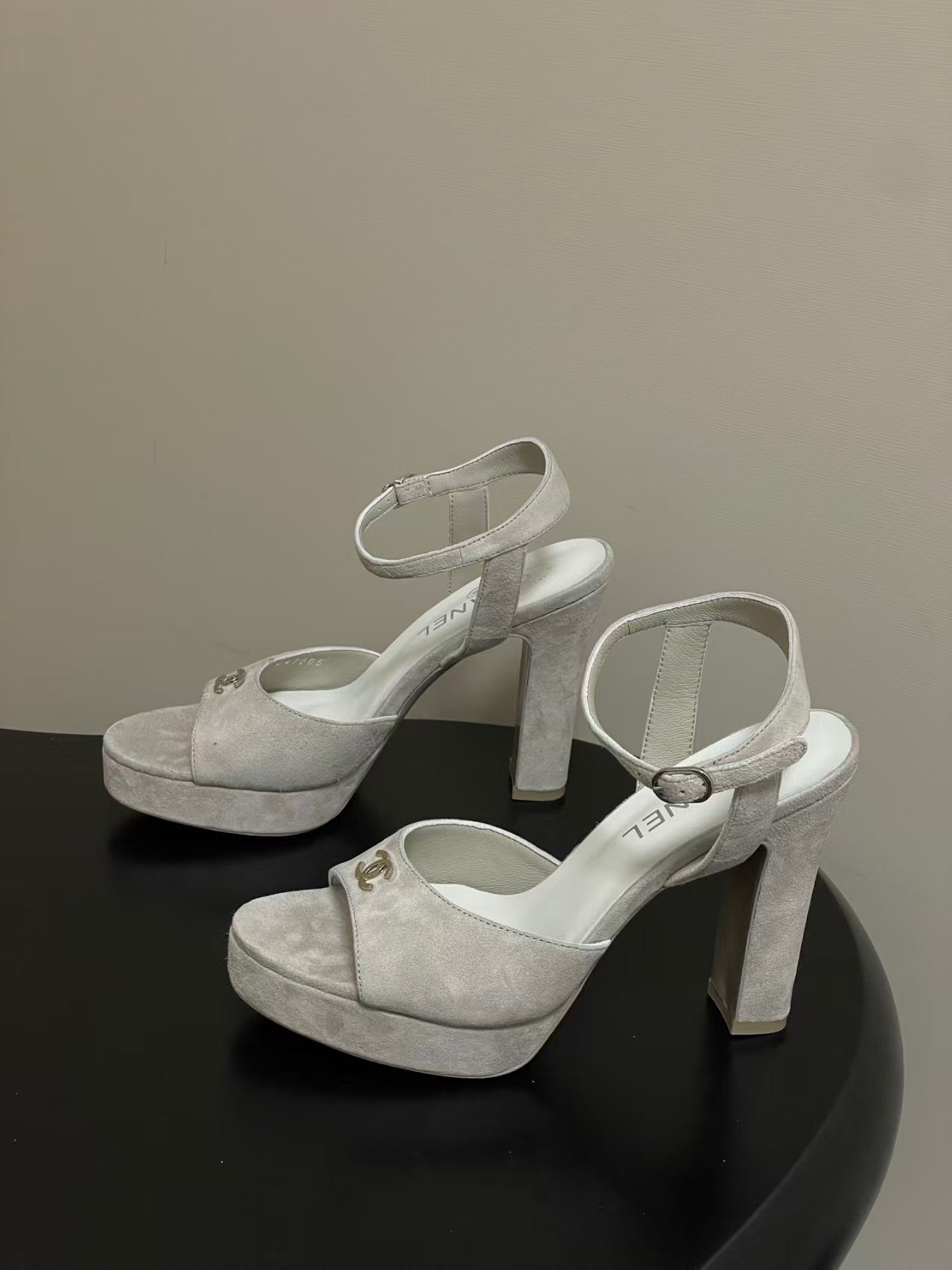 26 New Style Buckled Peep-Toe Platform Slingbacks