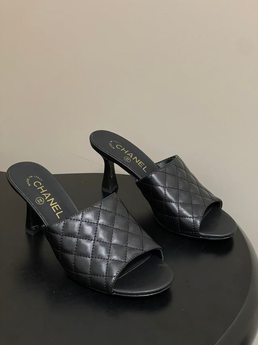 26 New Diamond-Pattern Peep-Toe Slides