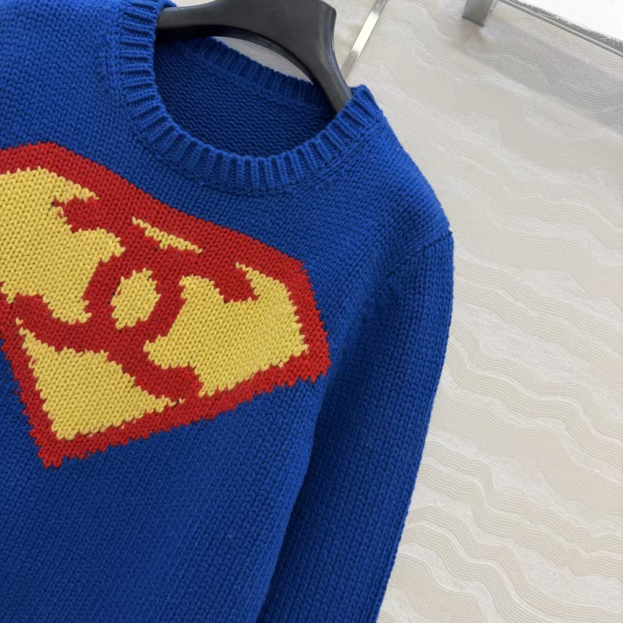 26 New Superman Sweater