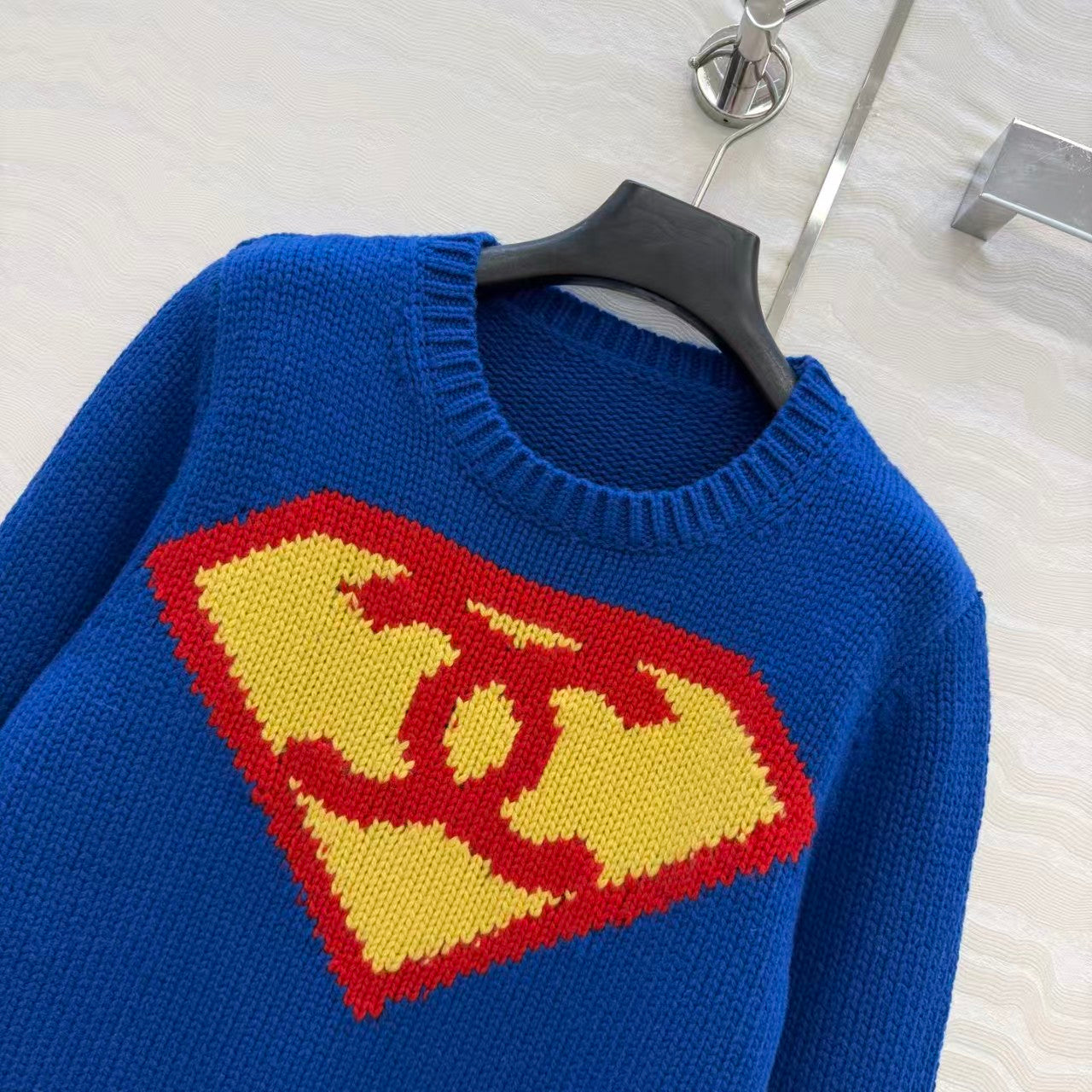 26 New Superman Sweater