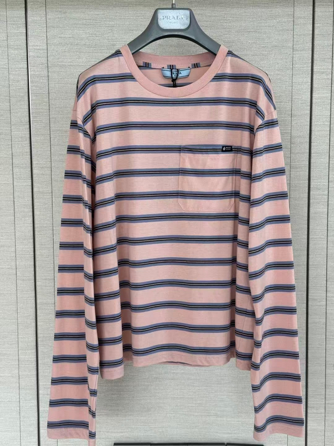 26 New pink striped top