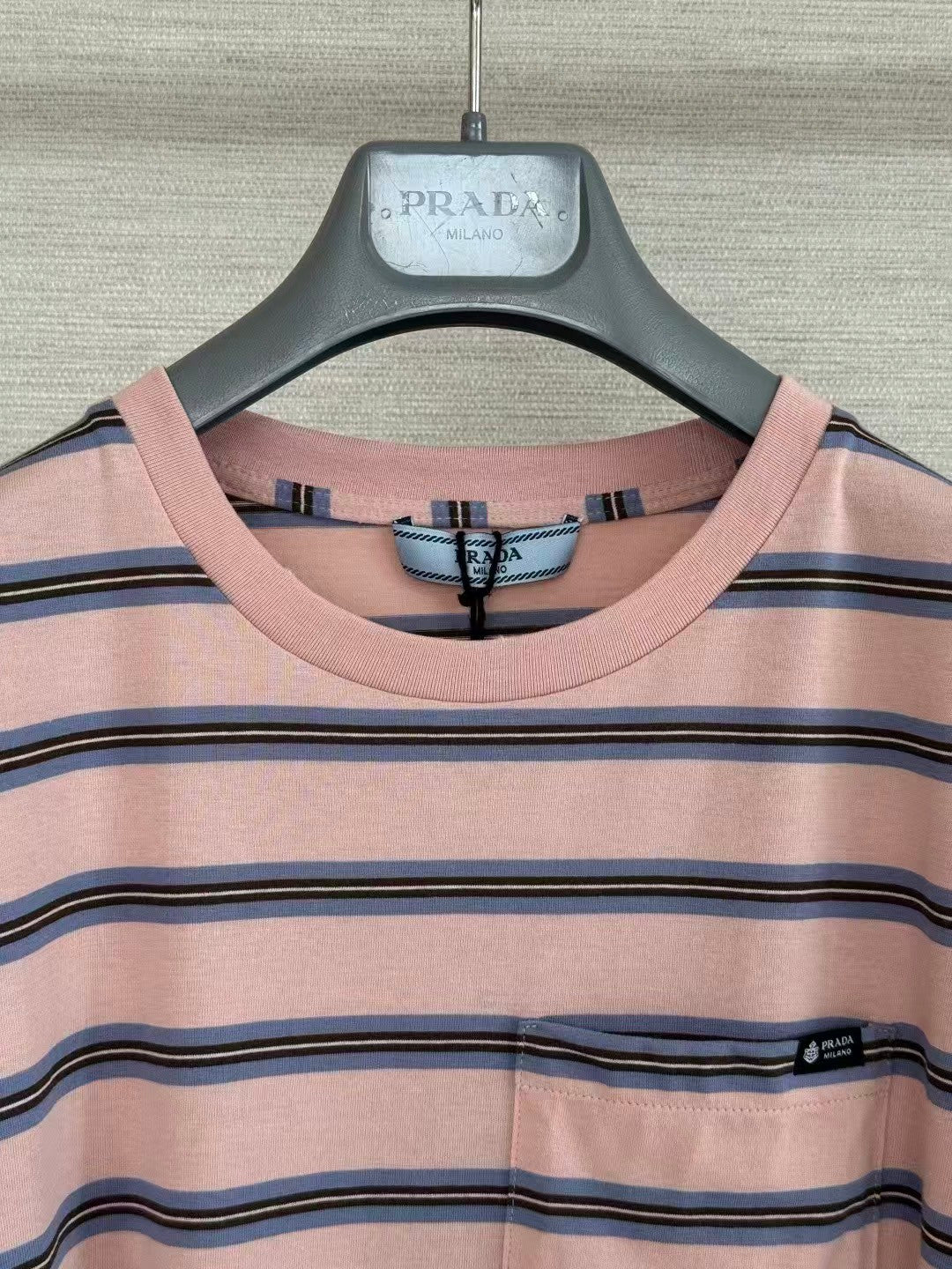 26 New pink striped top