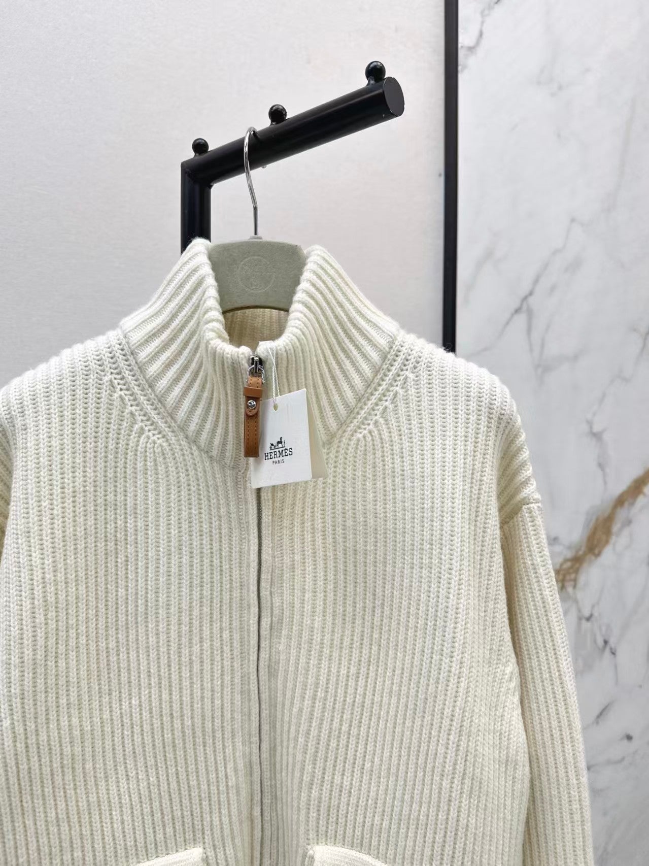 New knit jacket with H-motif pocket detail