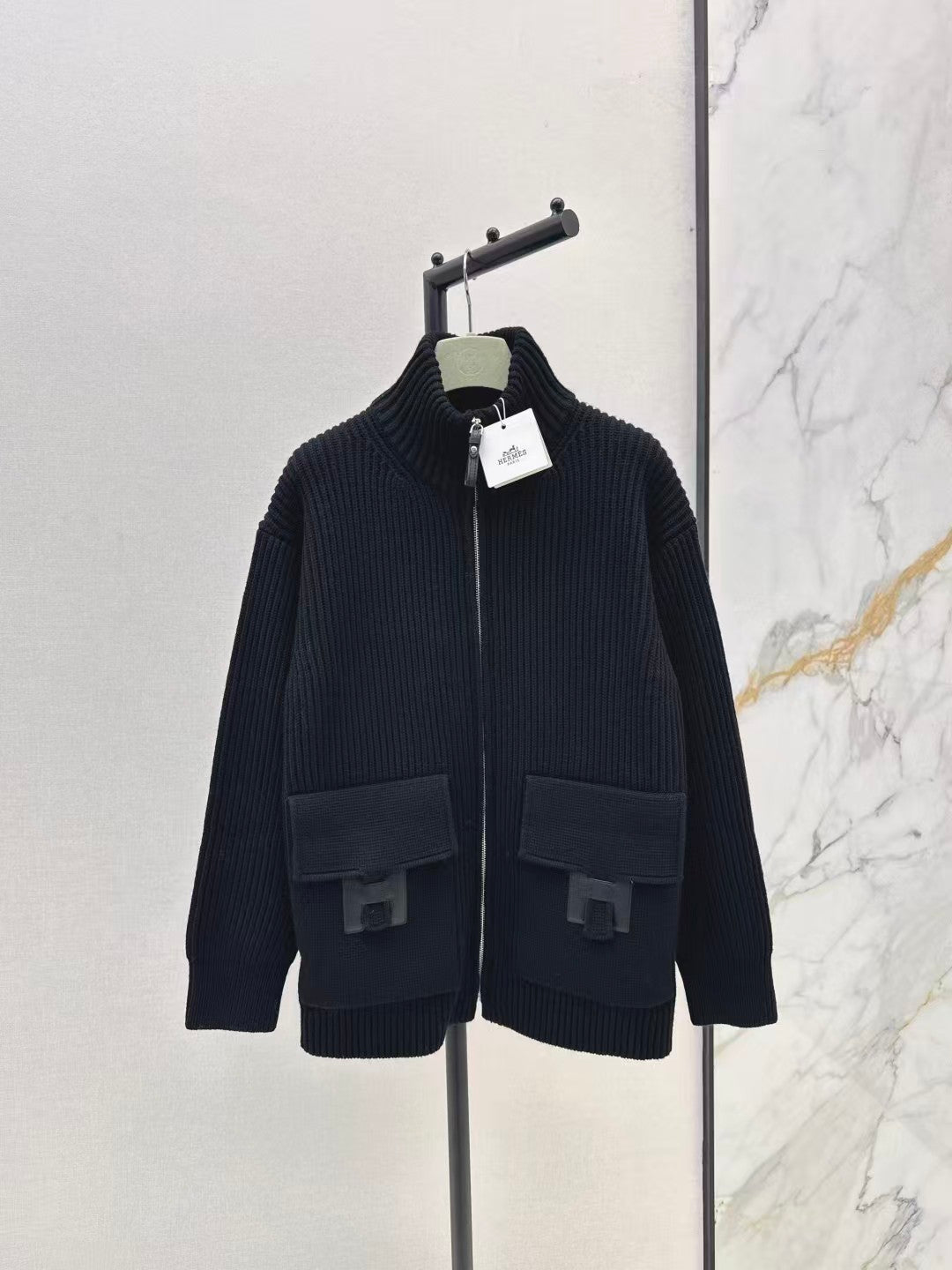 New knit jacket with H-motif pocket detail