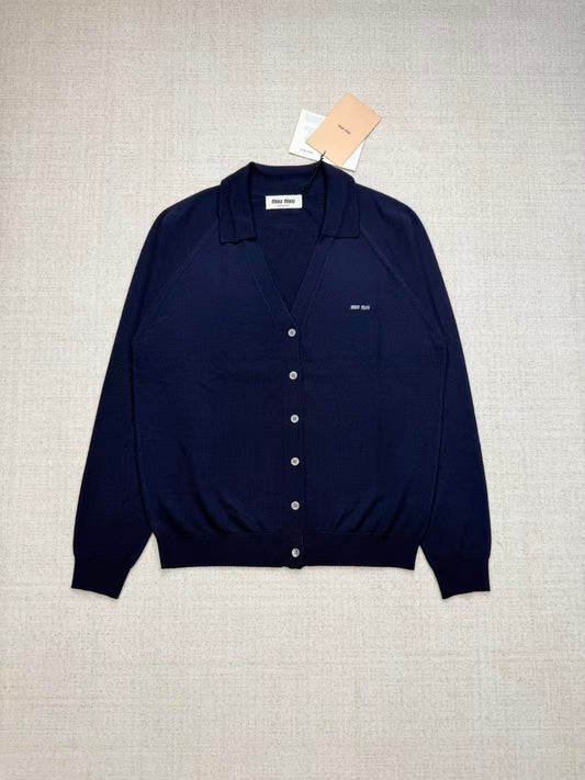 26 New V-neck knit cardigan