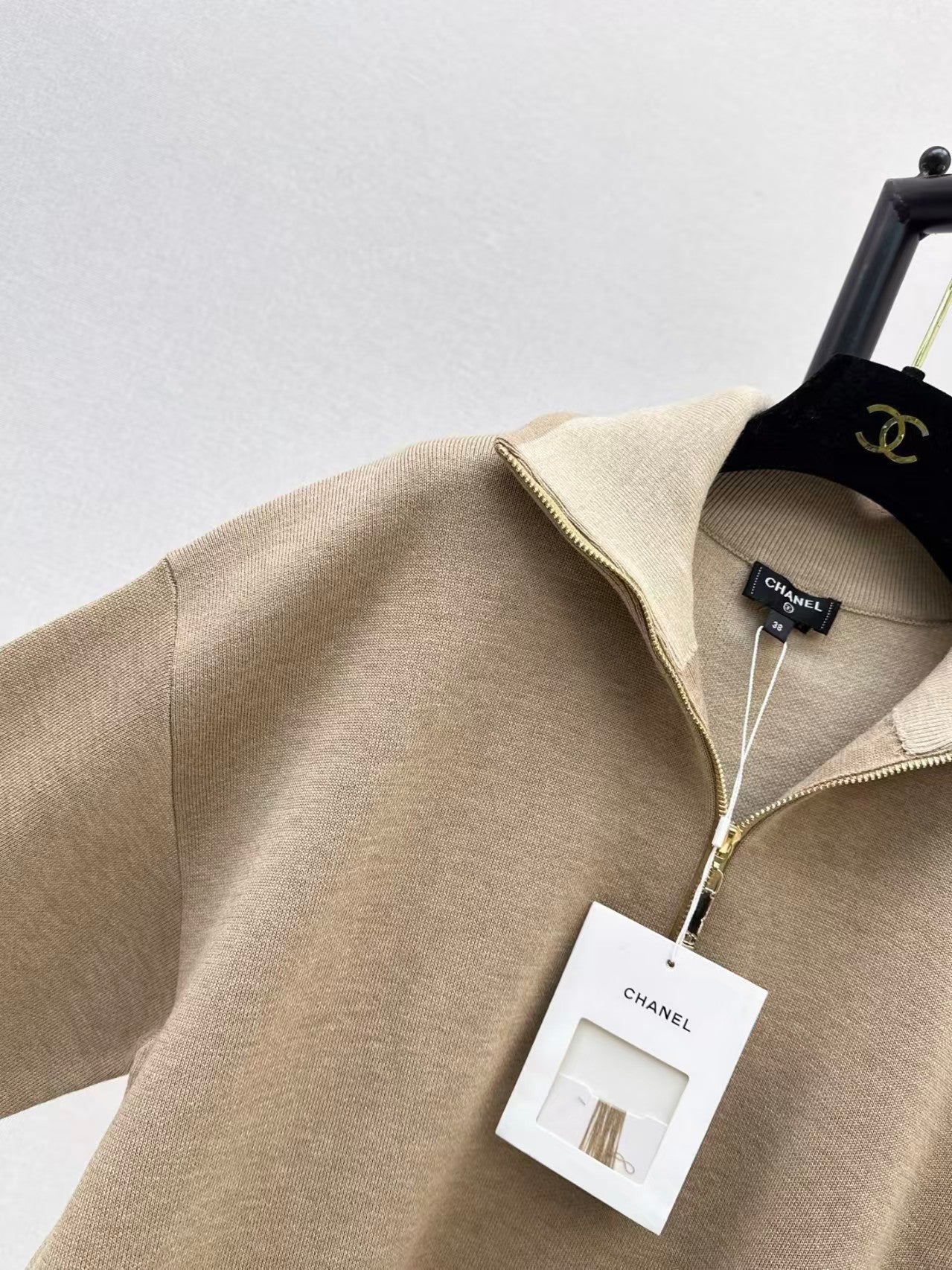 26 New Zip-Up Knit Sweatshirt