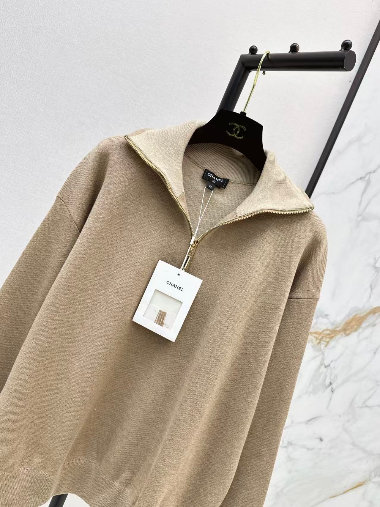 26 New Zip-Up Knit Sweatshirt