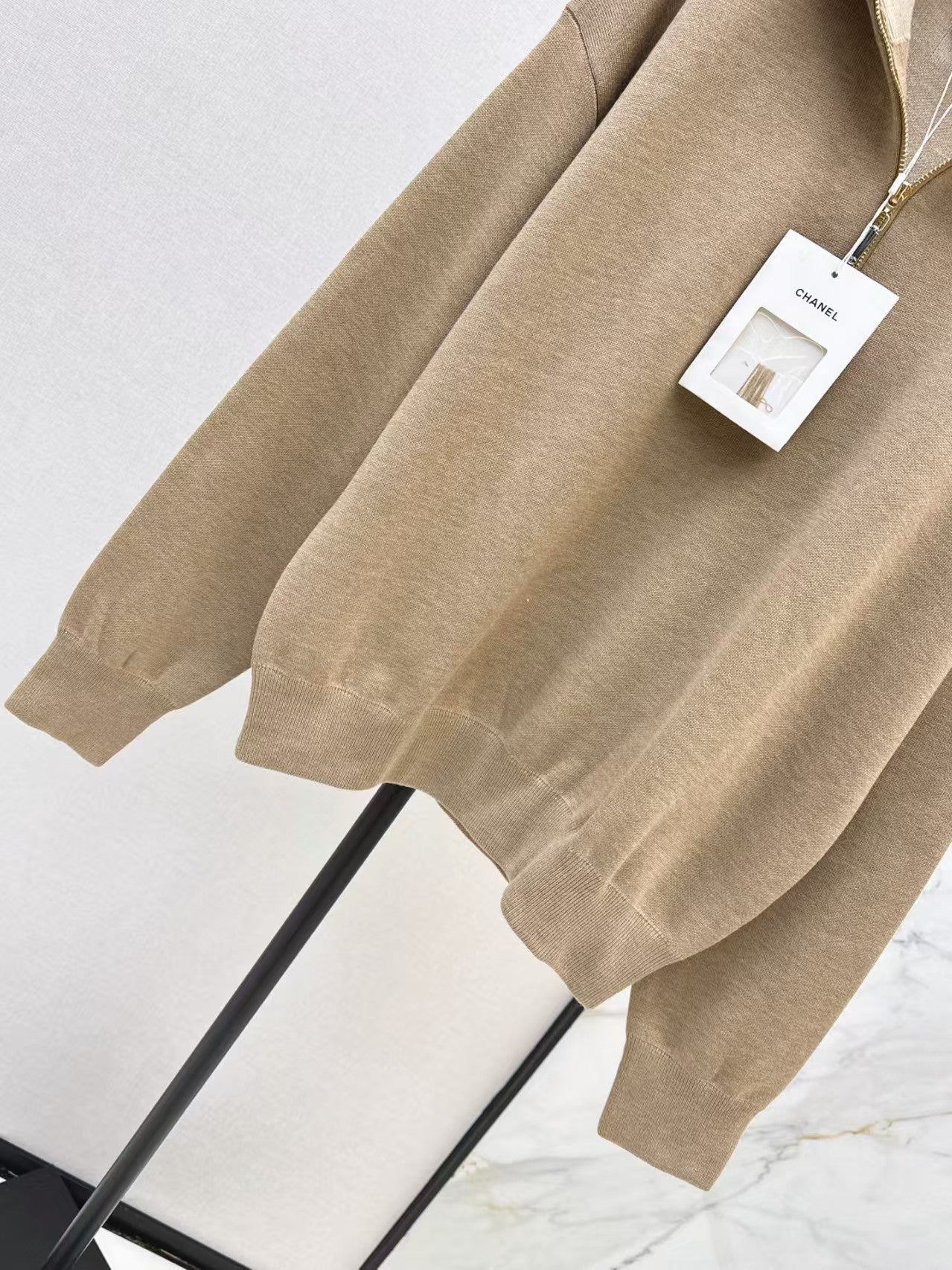 26 New Zip-Up Knit Sweatshirt