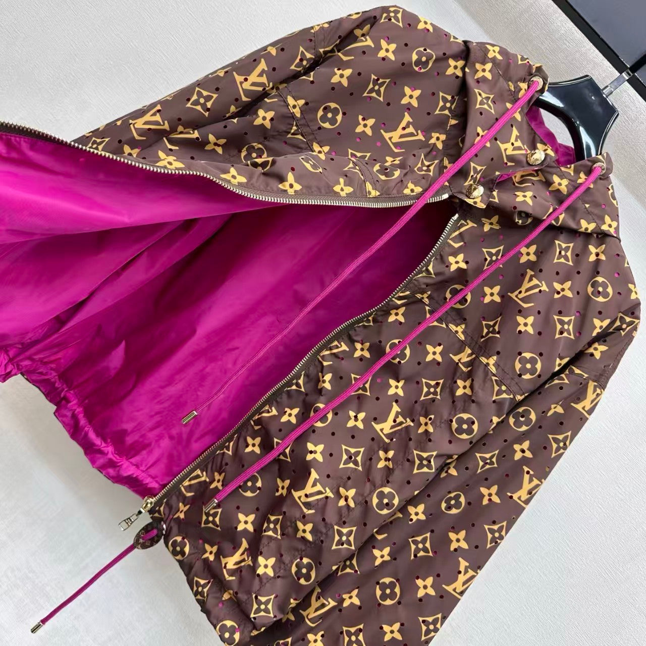 26 New Season Printed Hooded Jacket