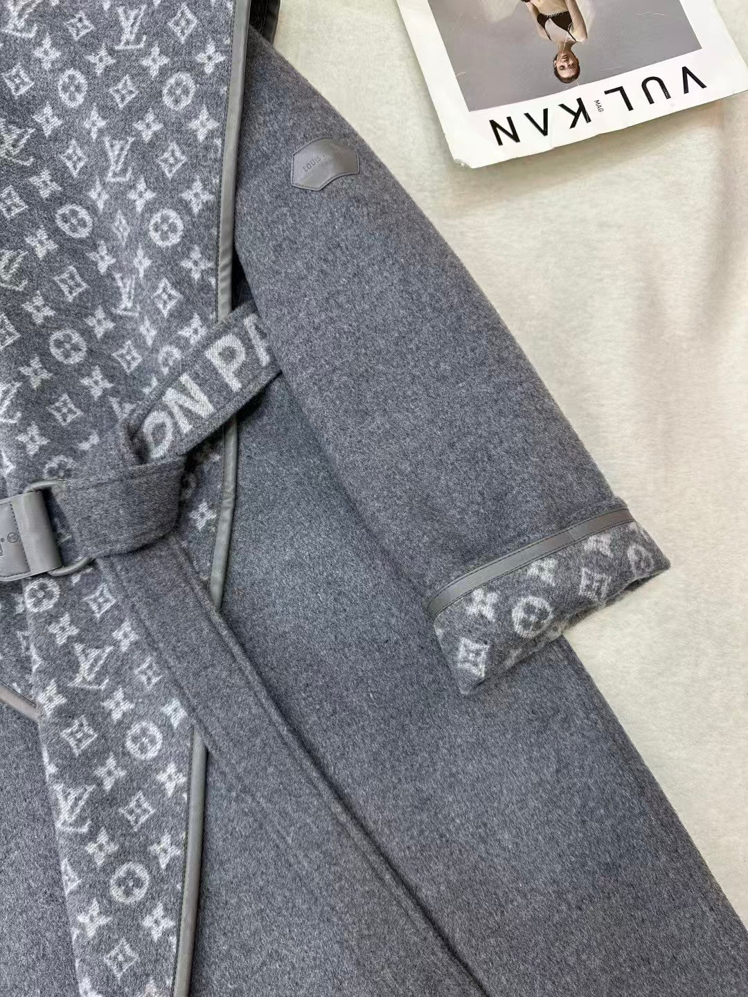 26FW New Reversible Hooded Floral Coat