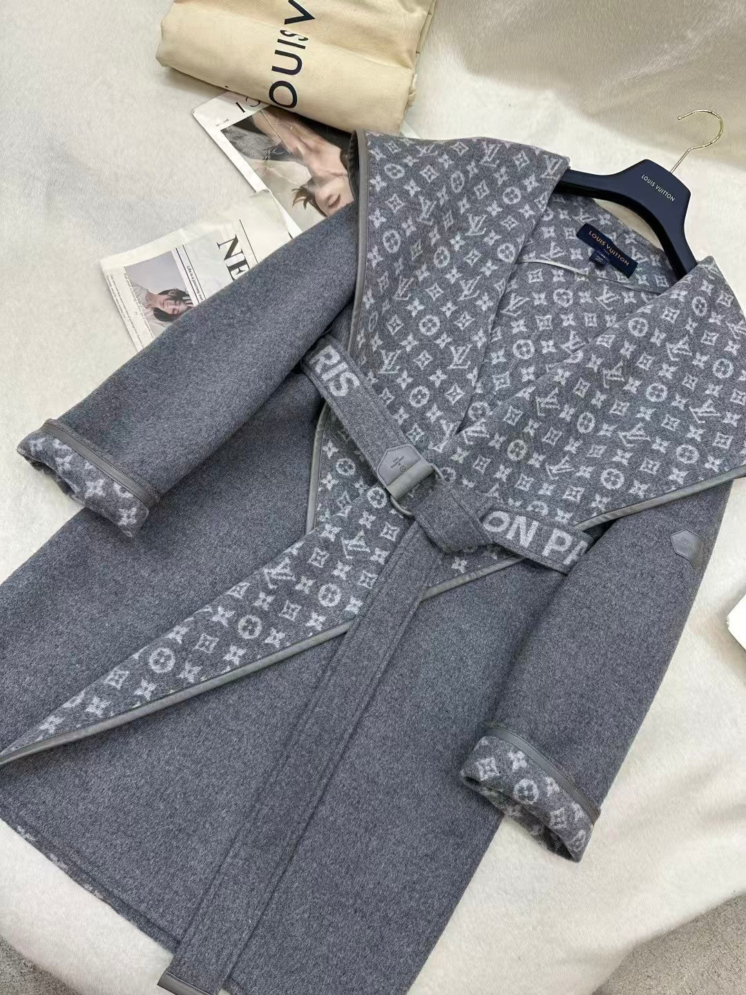 26FW New Reversible Hooded Floral Coat
