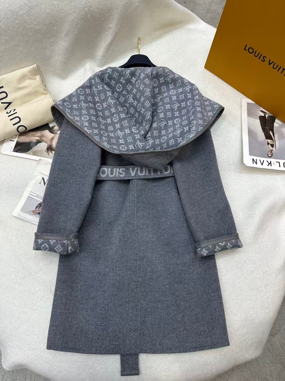 26FW New Reversible Hooded Floral Coat