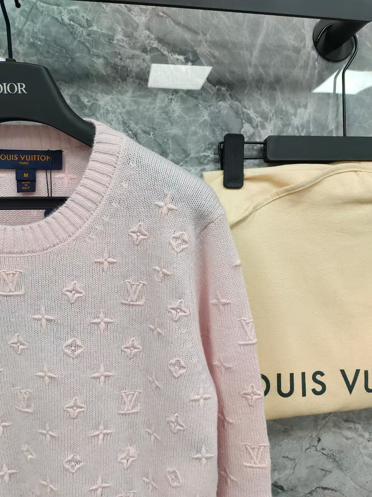 26FW New Embroidered Knit Long-Sleeved Top