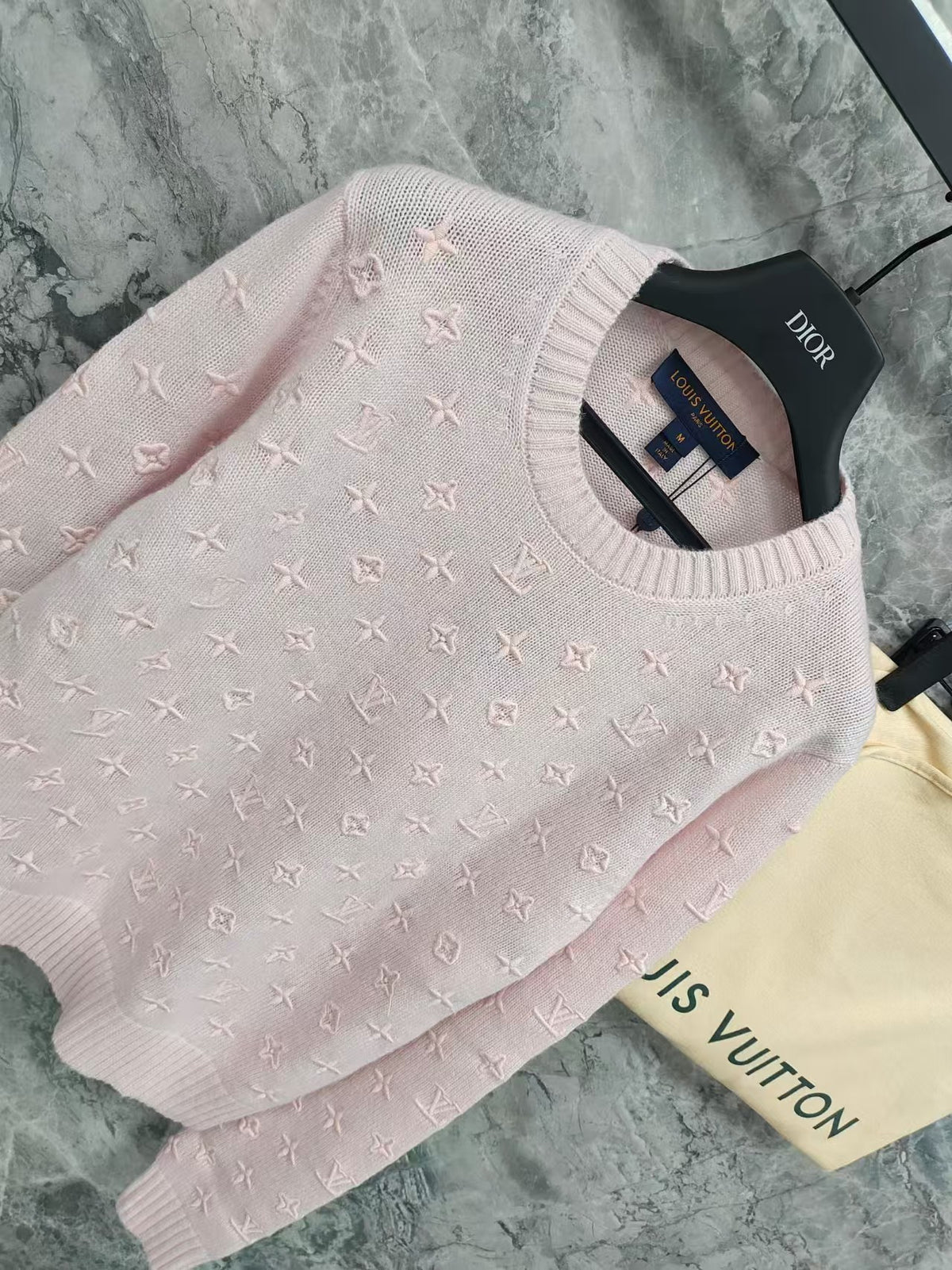26FW New Embroidered Knit Long-Sleeved Top