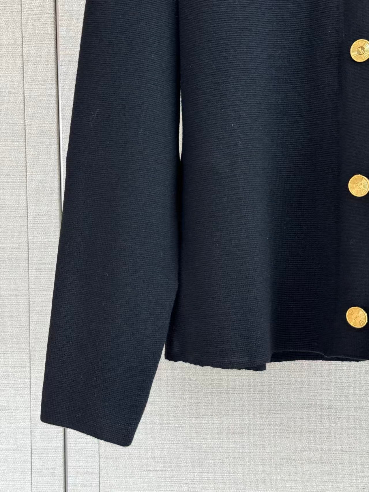 26fw New Black Collared Knit Cardigan