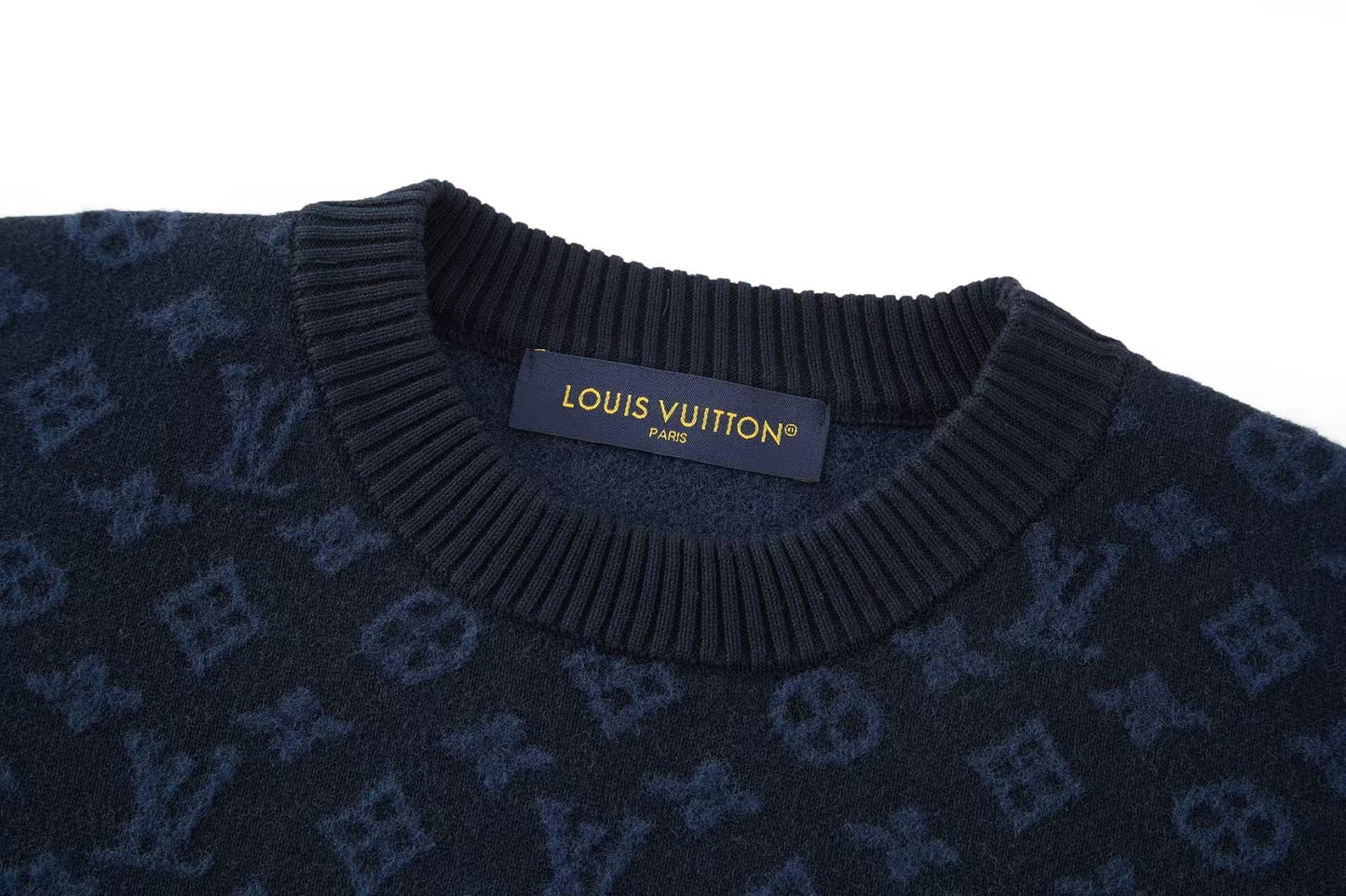26 New Knitted Jacquard Logo Short-Sleeve T-Shirt