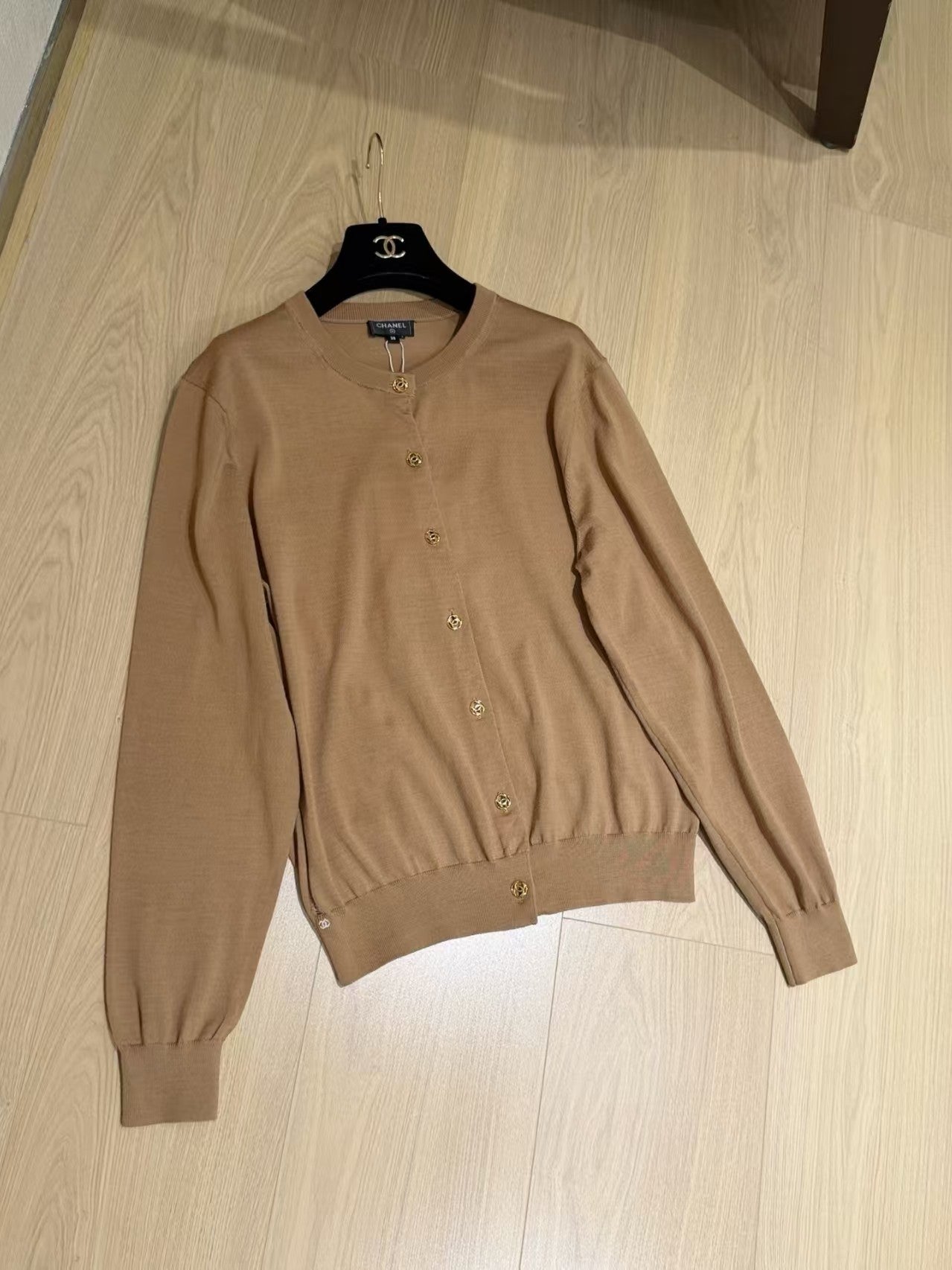 26FW New Crew Neck Knit Cardigan