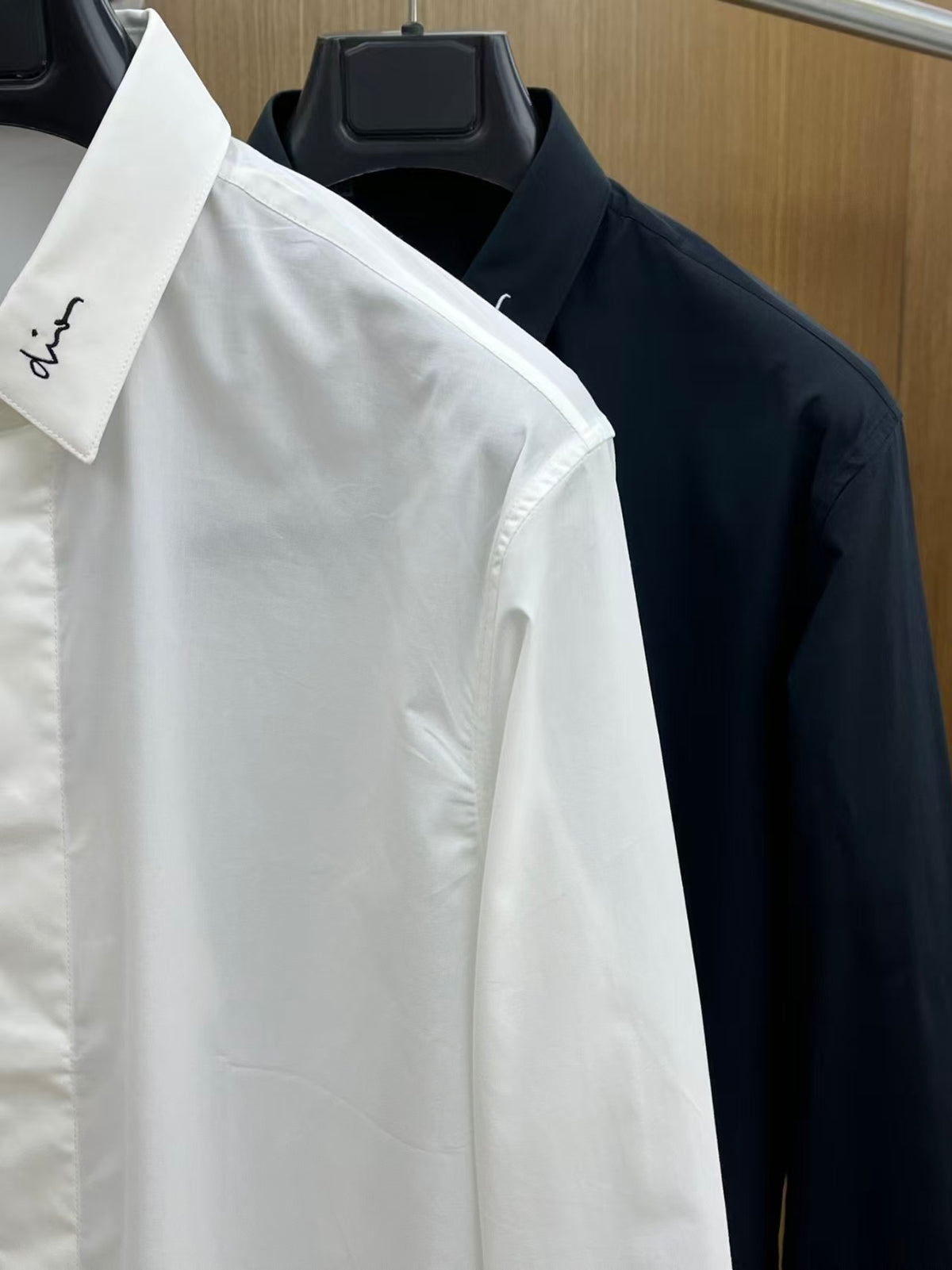 New Long-Sleeved Shirt