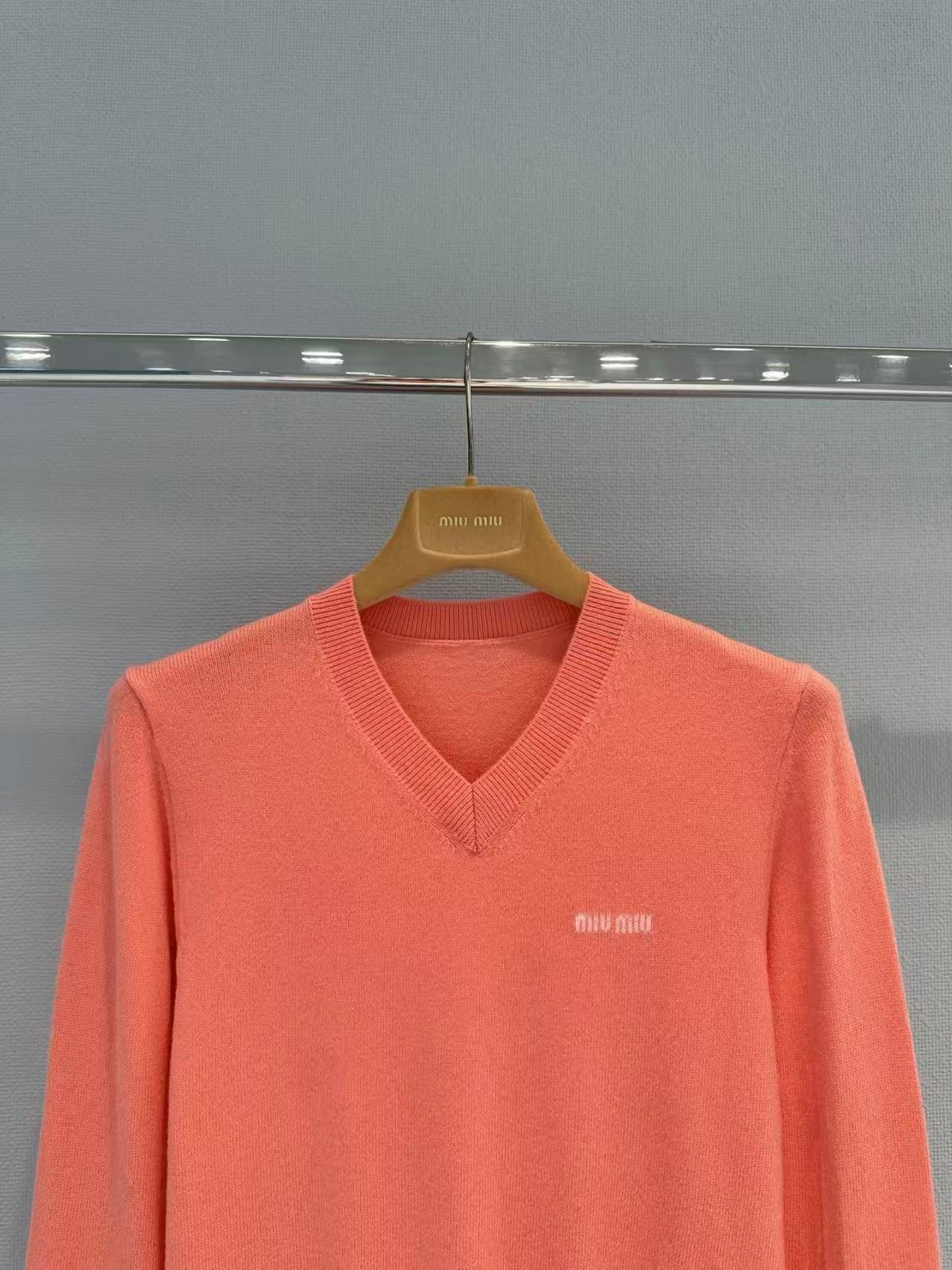 26FW New Long-Sleeve Knit Top