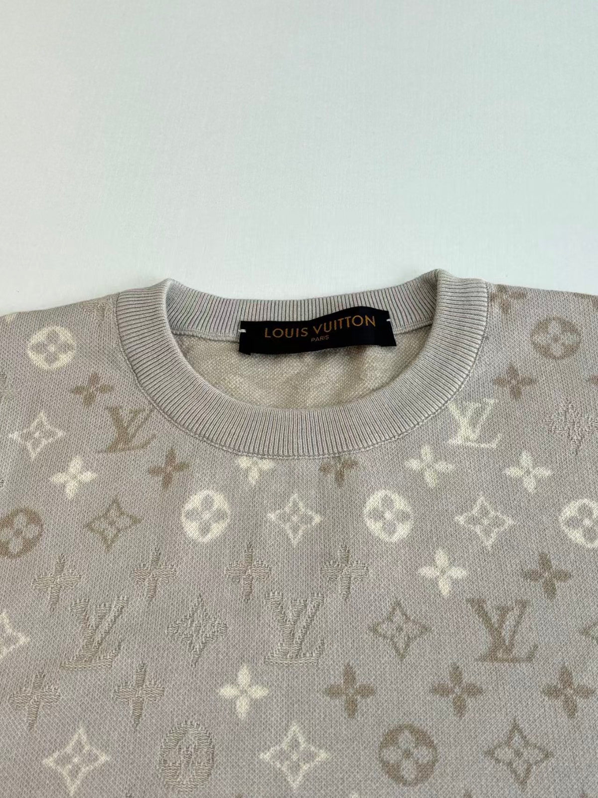 26FW New Gradient Letter Jacquard T-Shirt