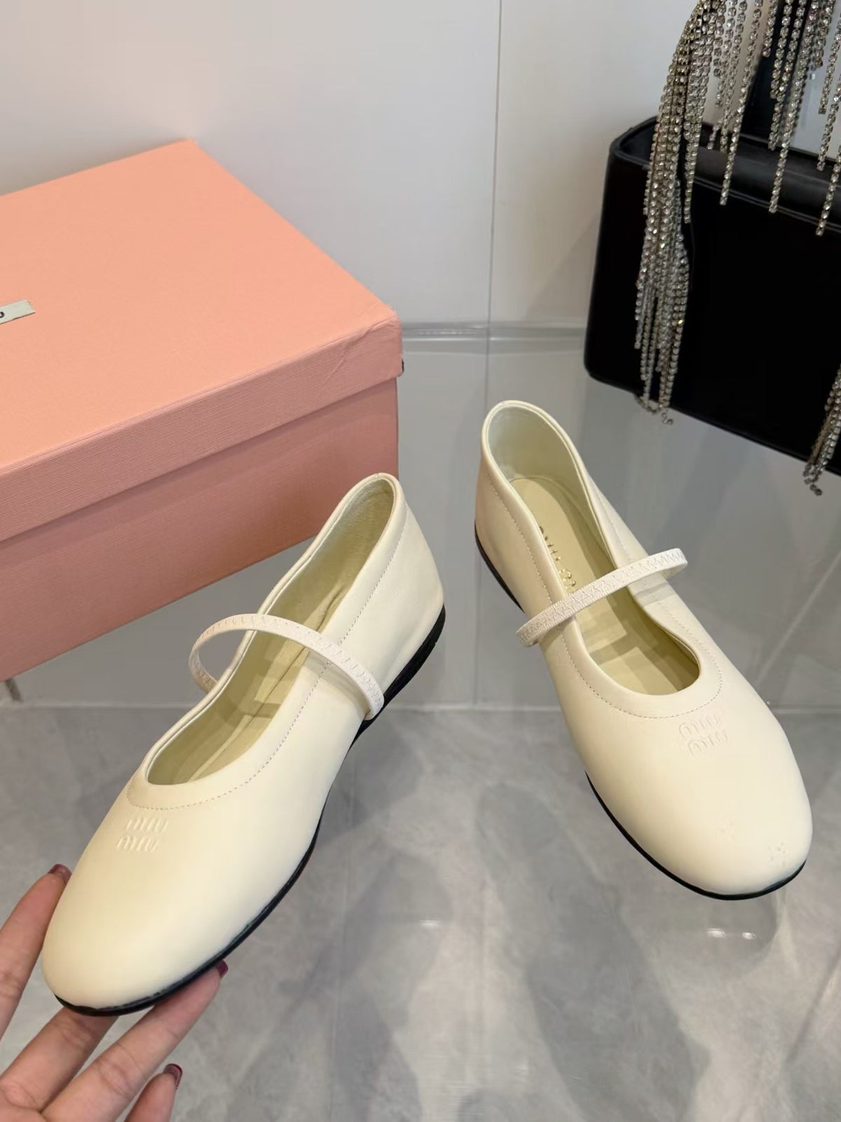26FW New Single-Strap Flats