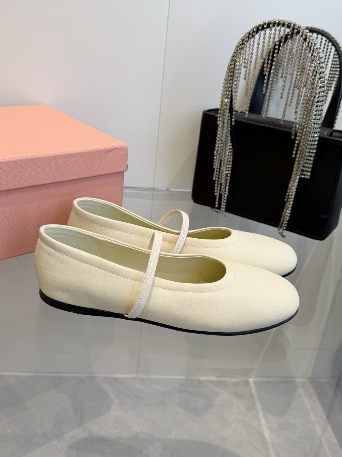 26FW New Single-Strap Flats