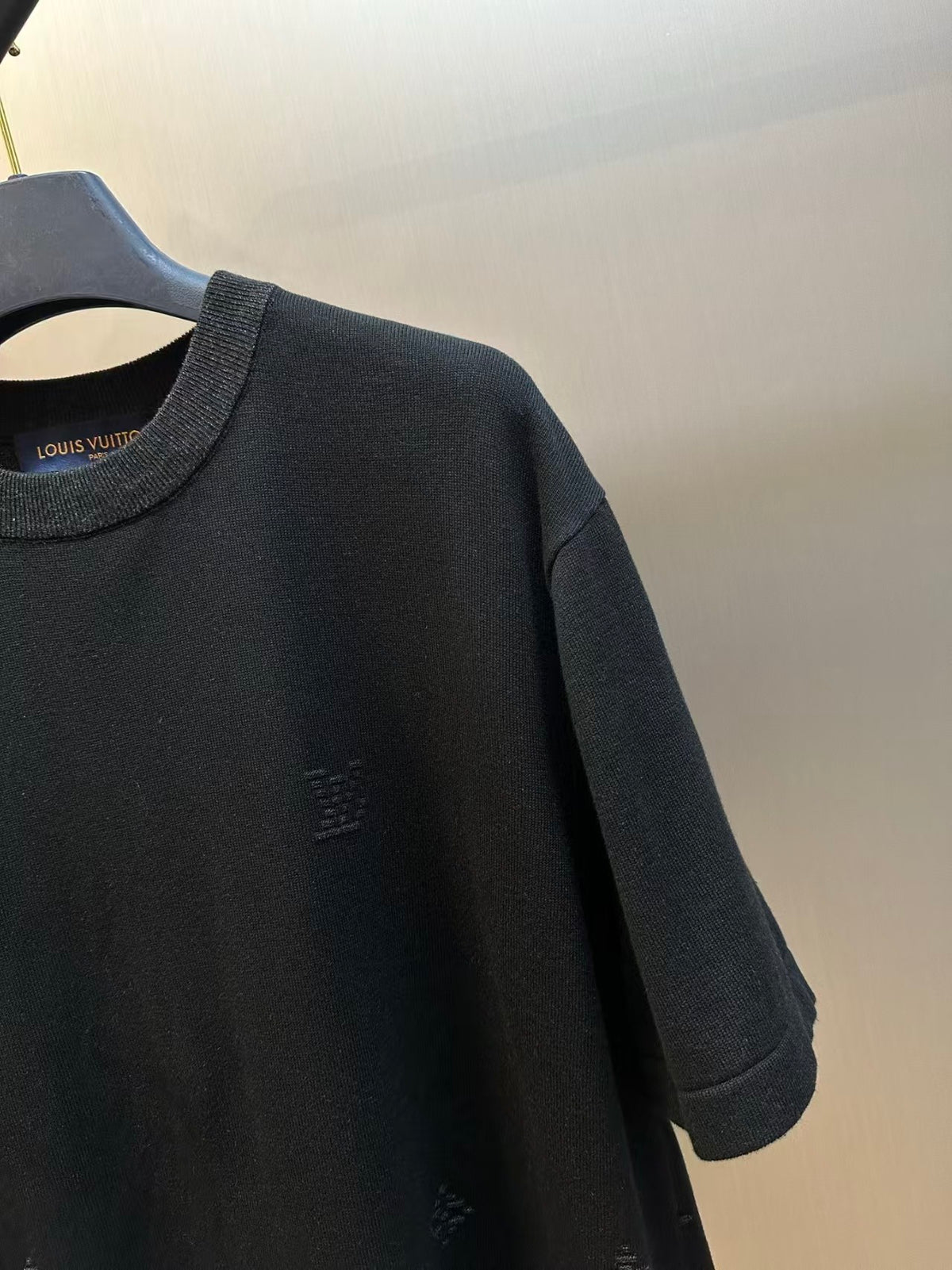 26FW New Embossed Jacquard Knit Short-Sleeve Top