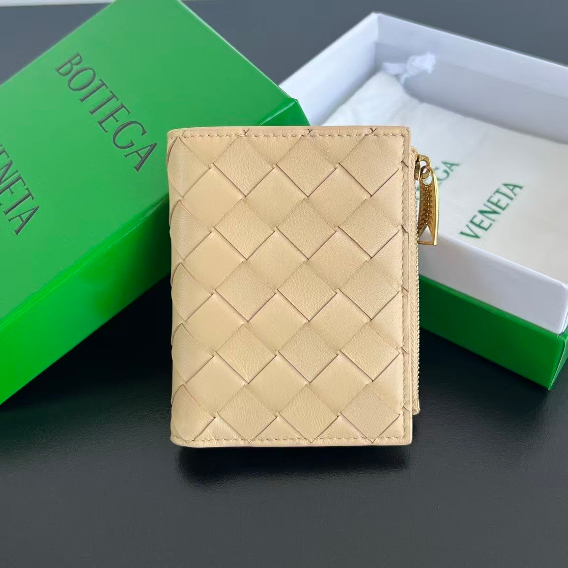 26FW New Woven Bi-fold Zip Wallet