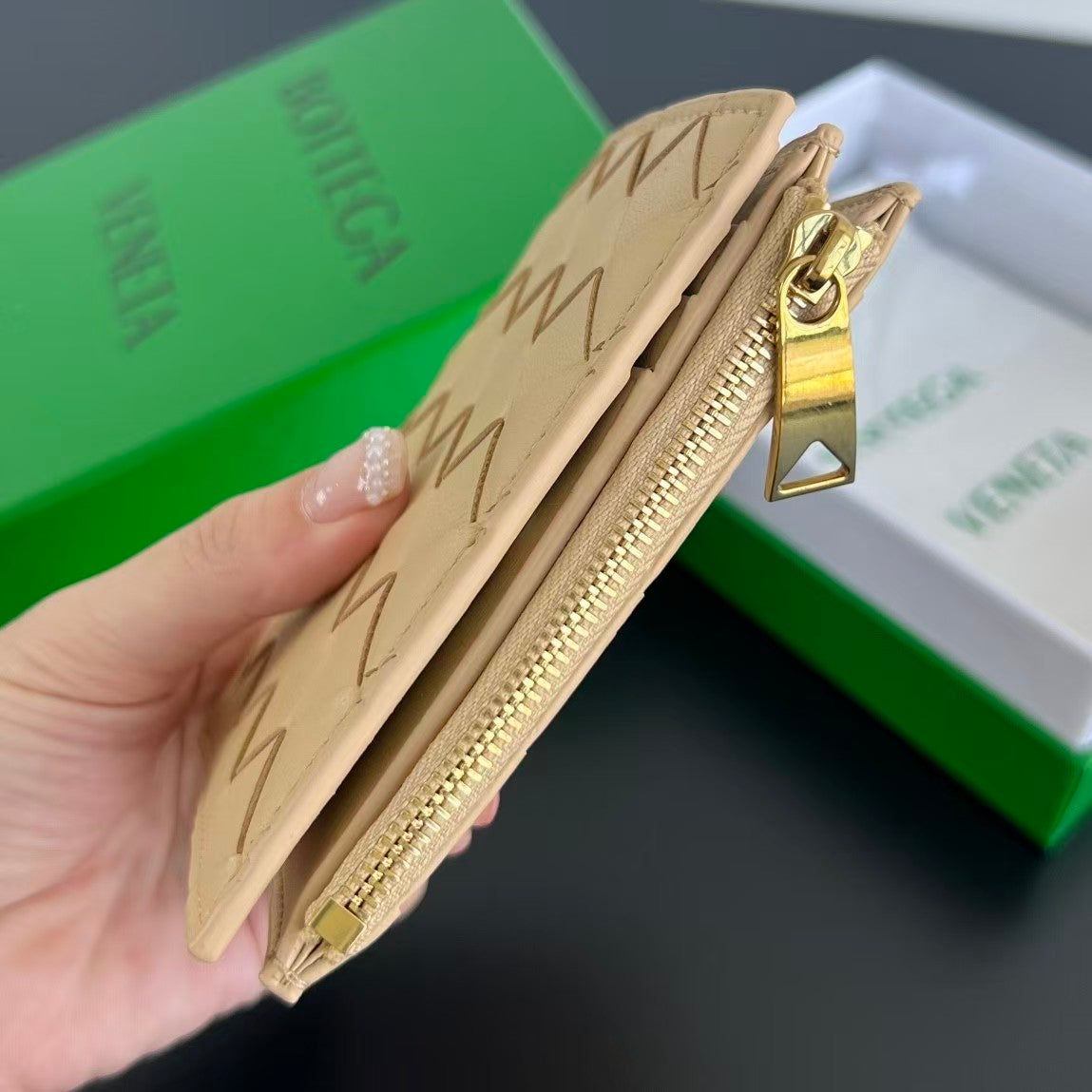 26FW New Woven Bi-fold Zip Wallet