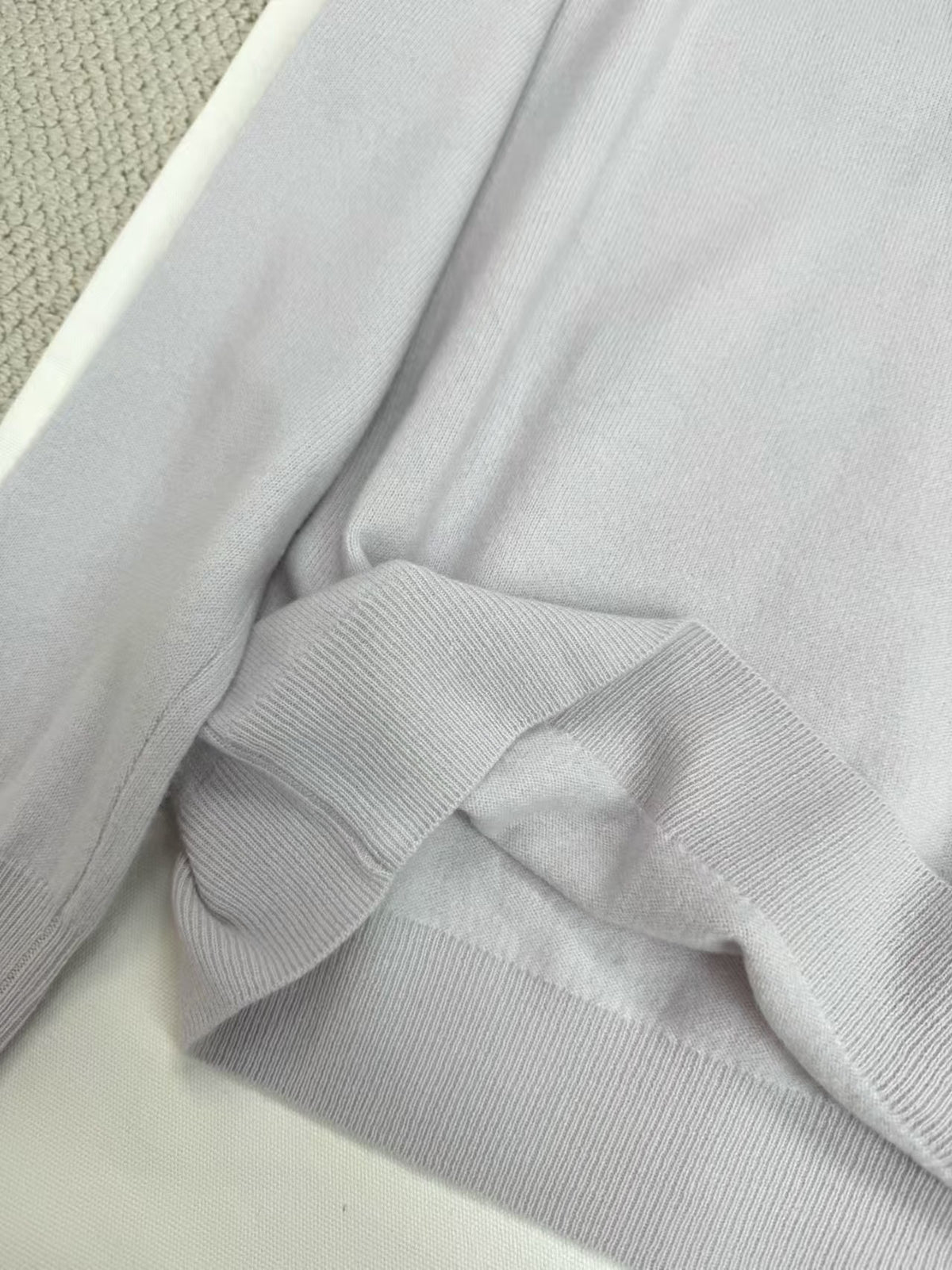 26FW New V-Neck Knit Top