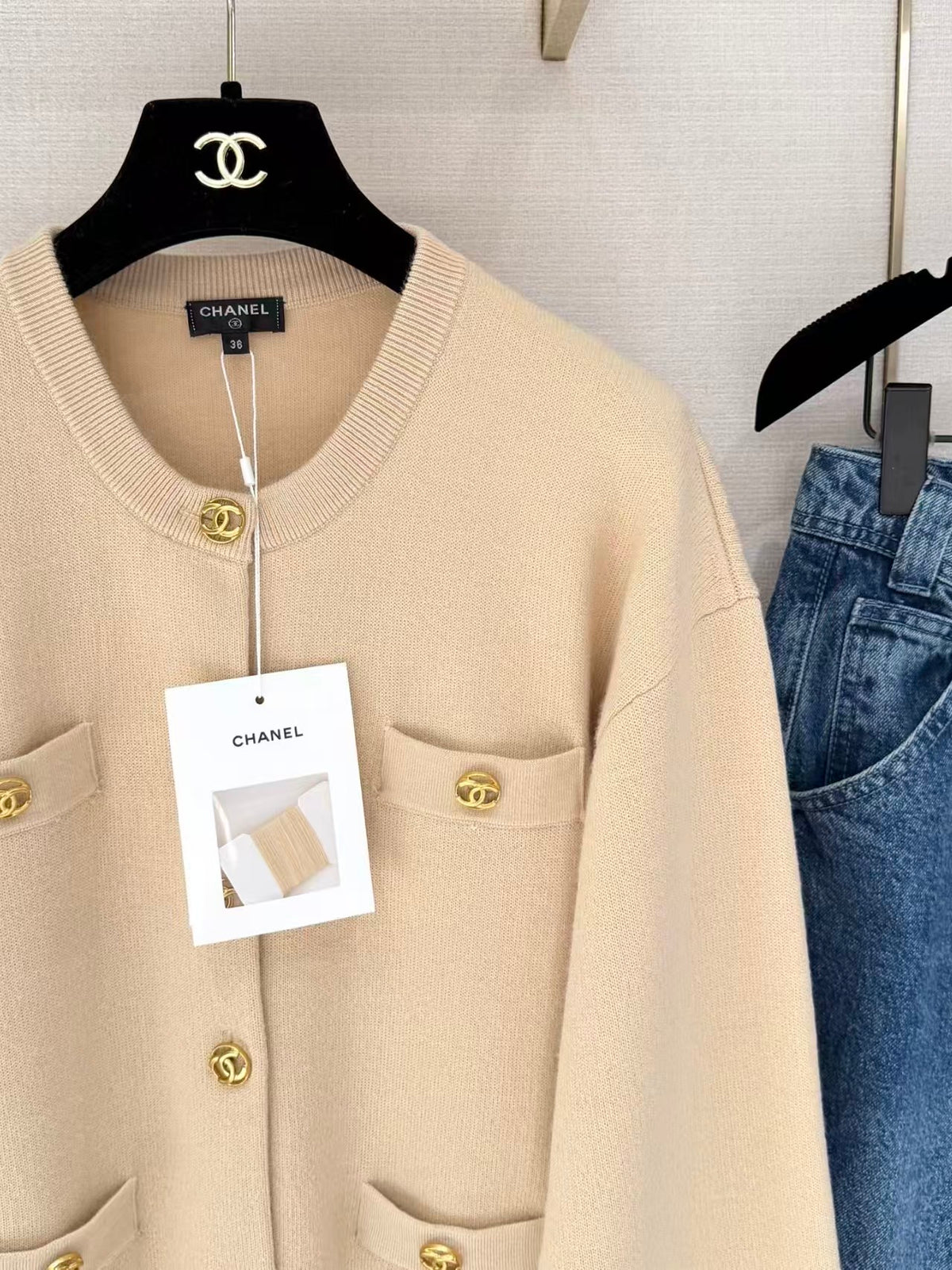 26FW New Metal-Buckle Knit Cardigan
