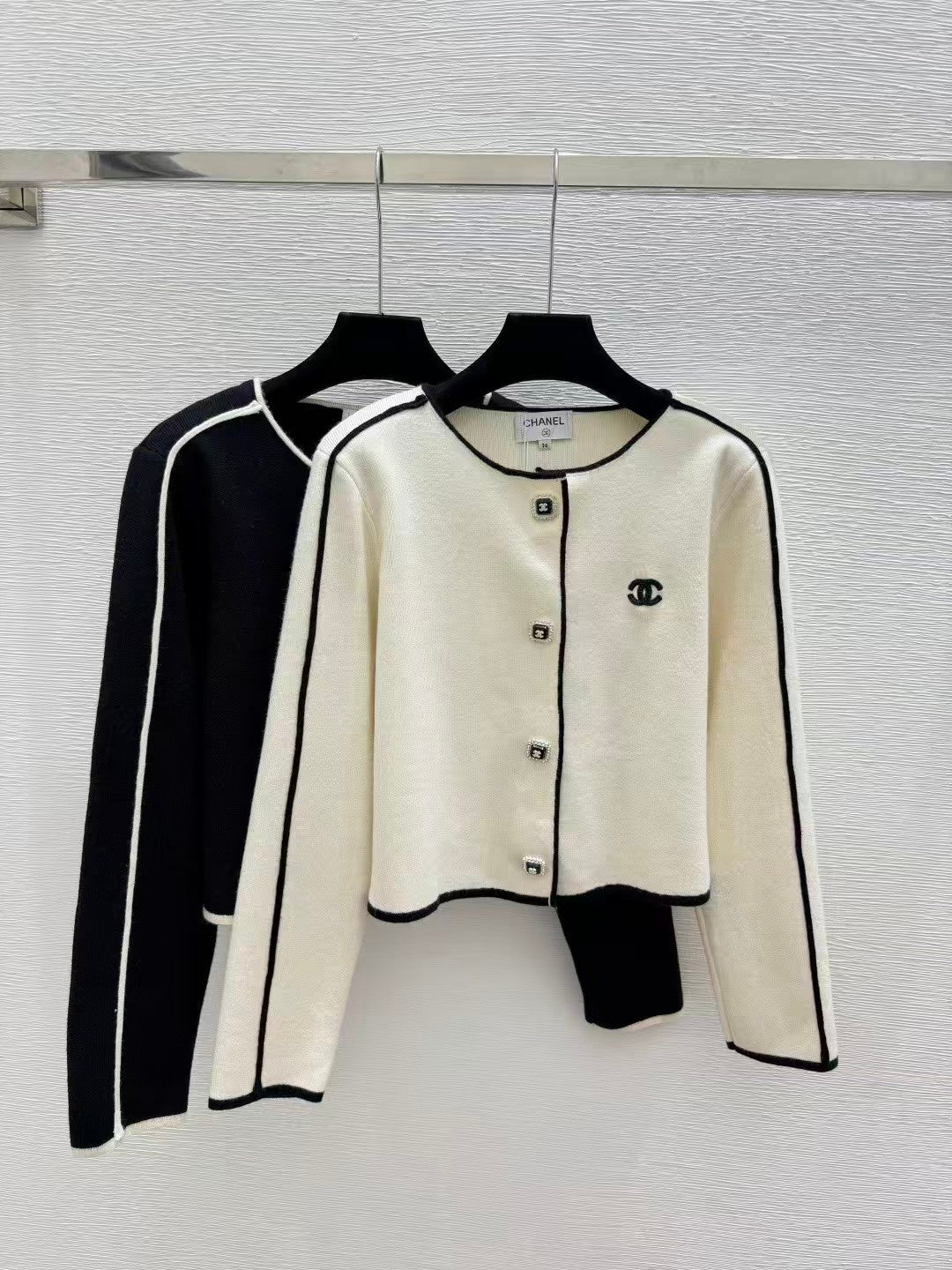 26FW New Minimalist Color-Block Knit Cardigan