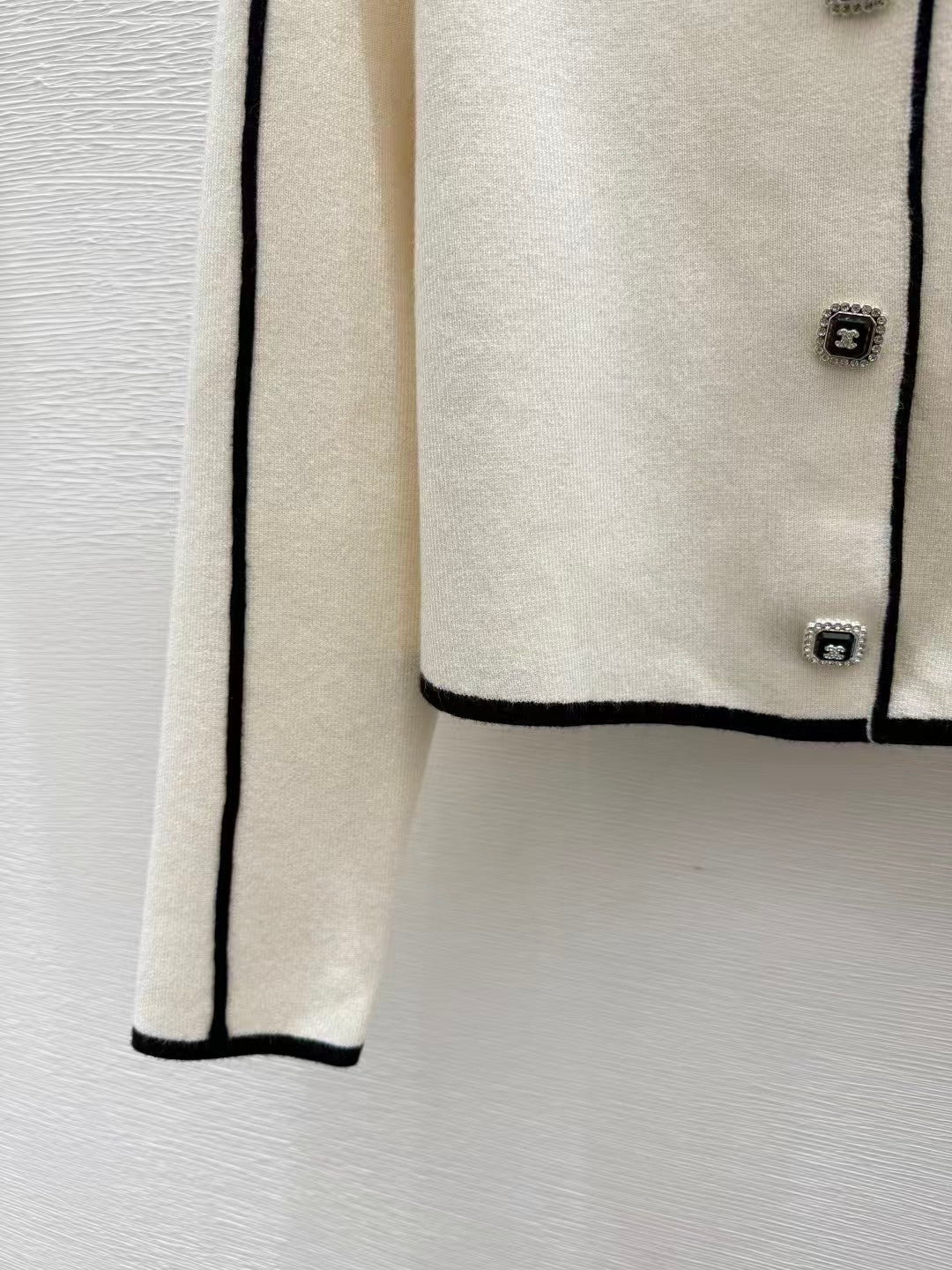 26FW New Minimalist Color-Block Knit Cardigan