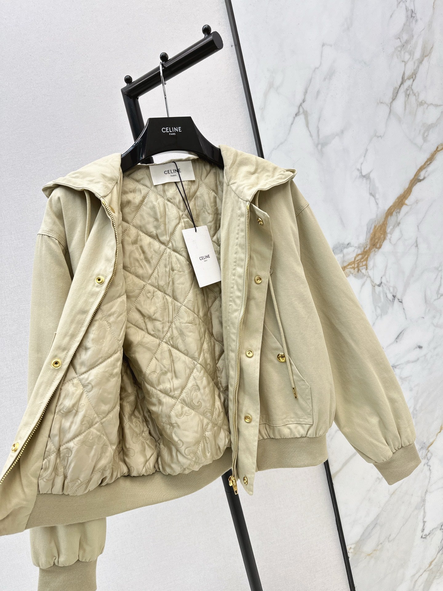 Latest hooded cotton-padded jacket