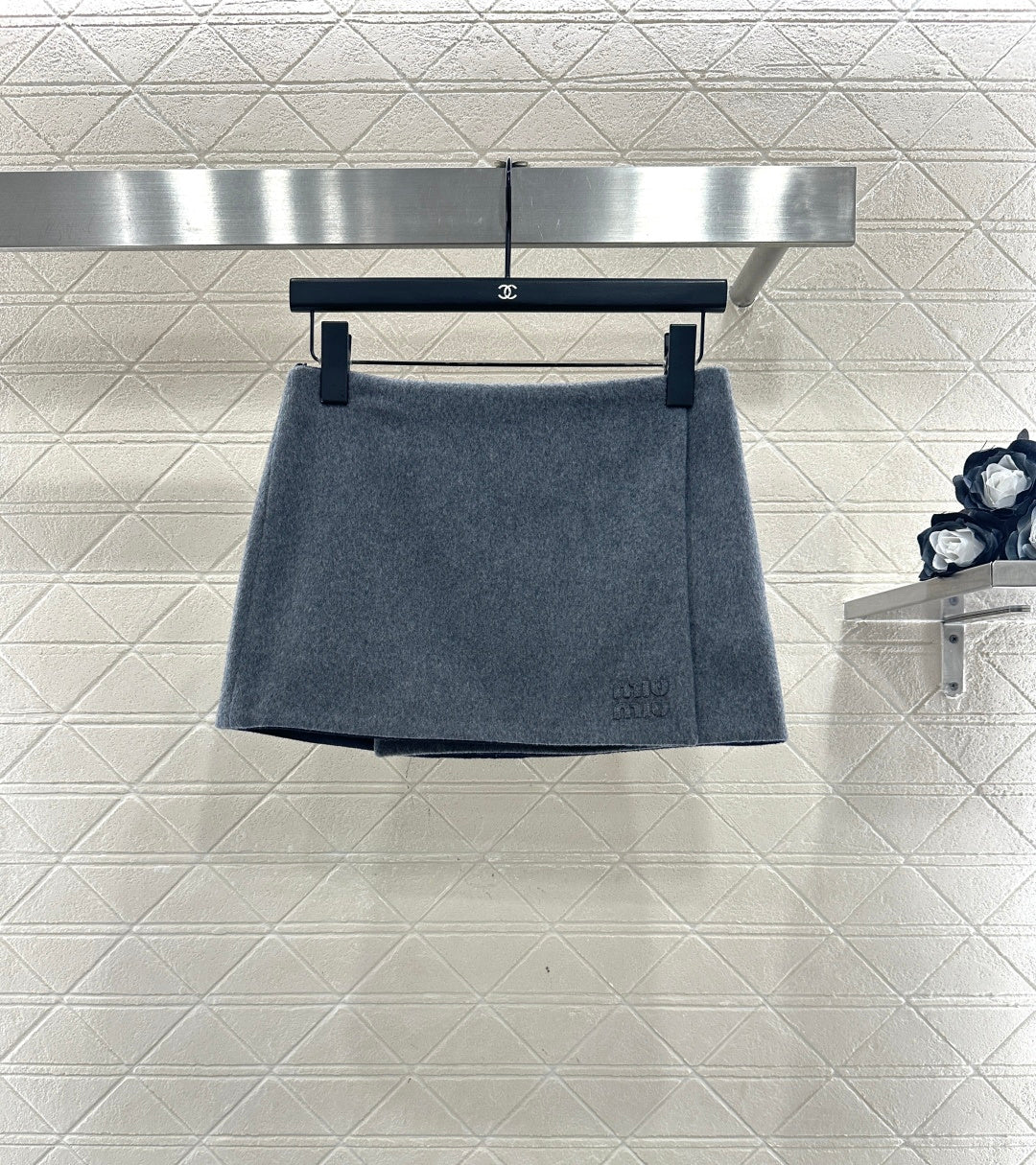 Reversible high-waisted A-line skirt with front panel