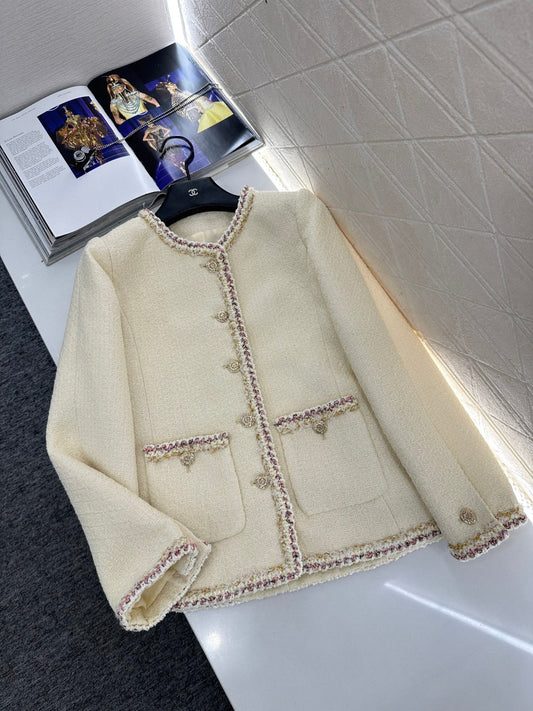 Round-neck jacket with binding trim