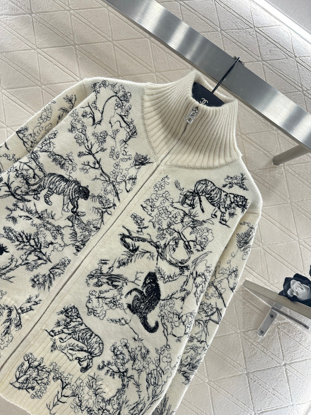 Embroidered jacquard knit zip-up jacket