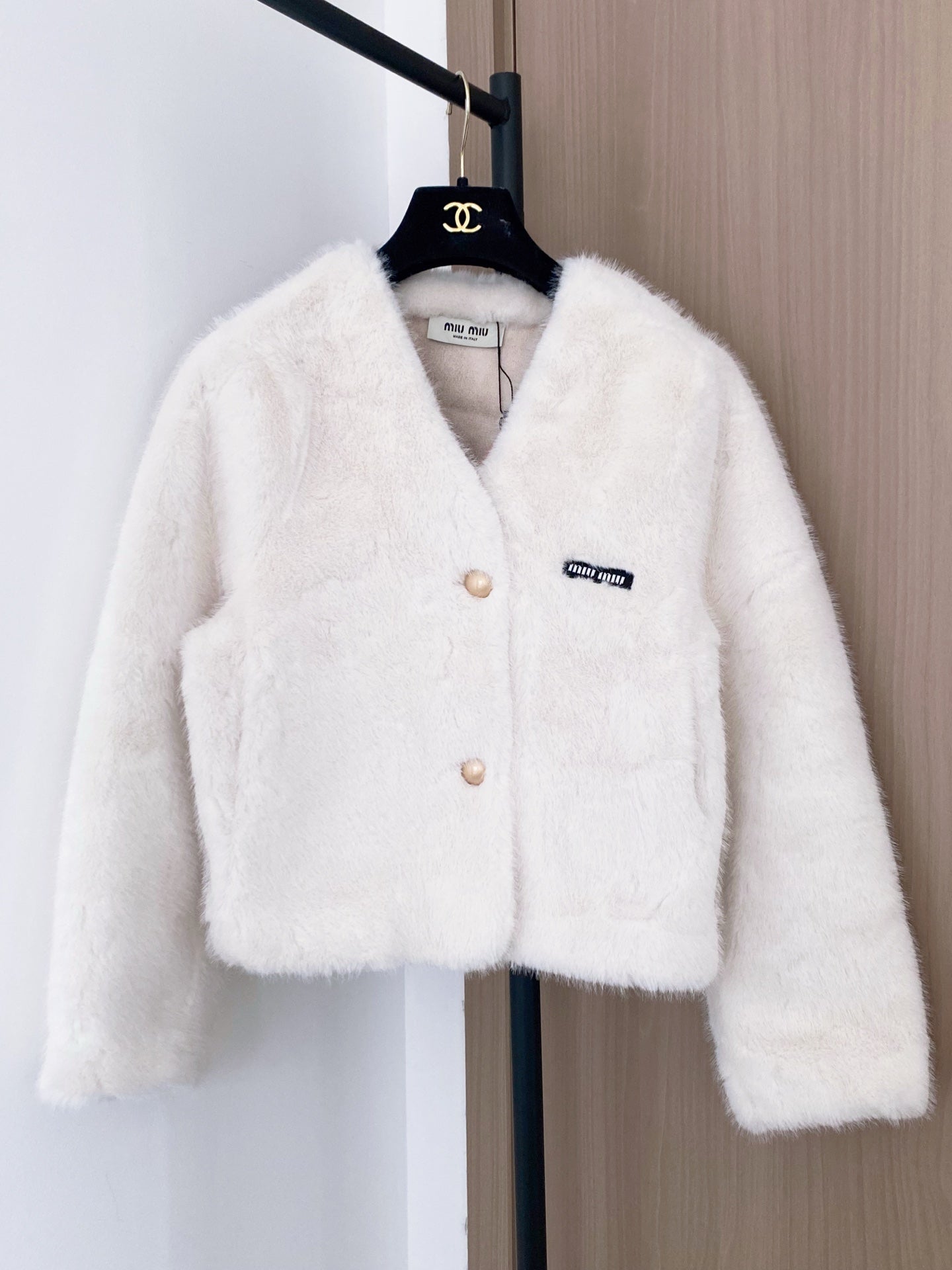 Fuzzy V-neck jacket
