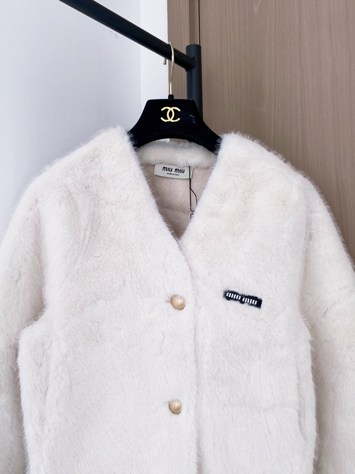 Fuzzy V-neck jacket