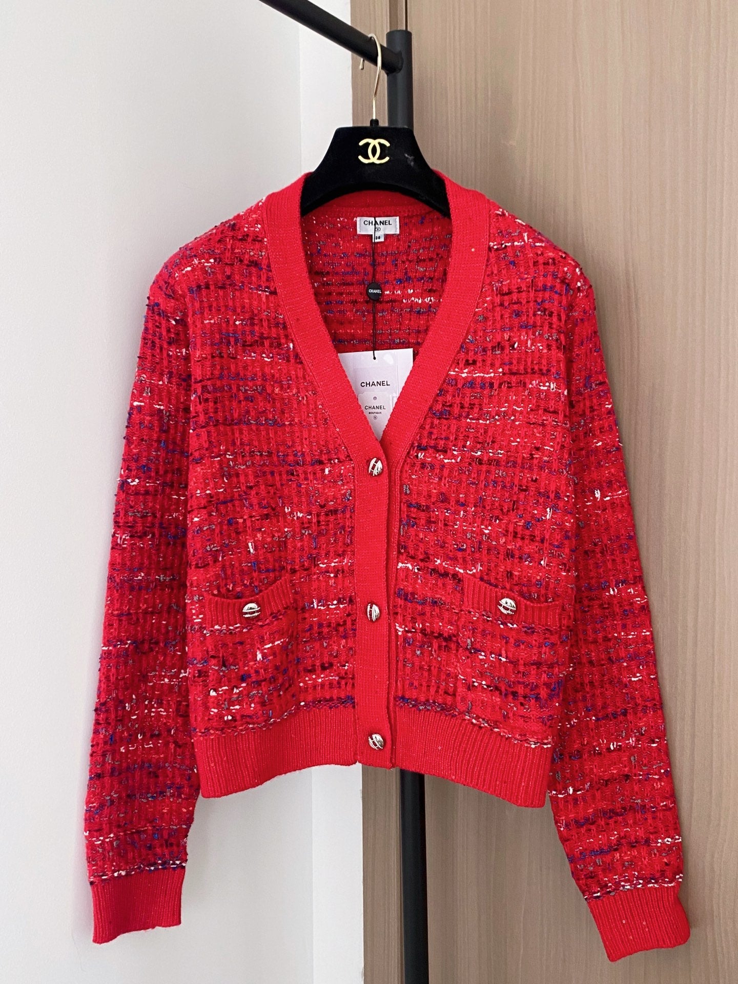 New V-neck cardigan