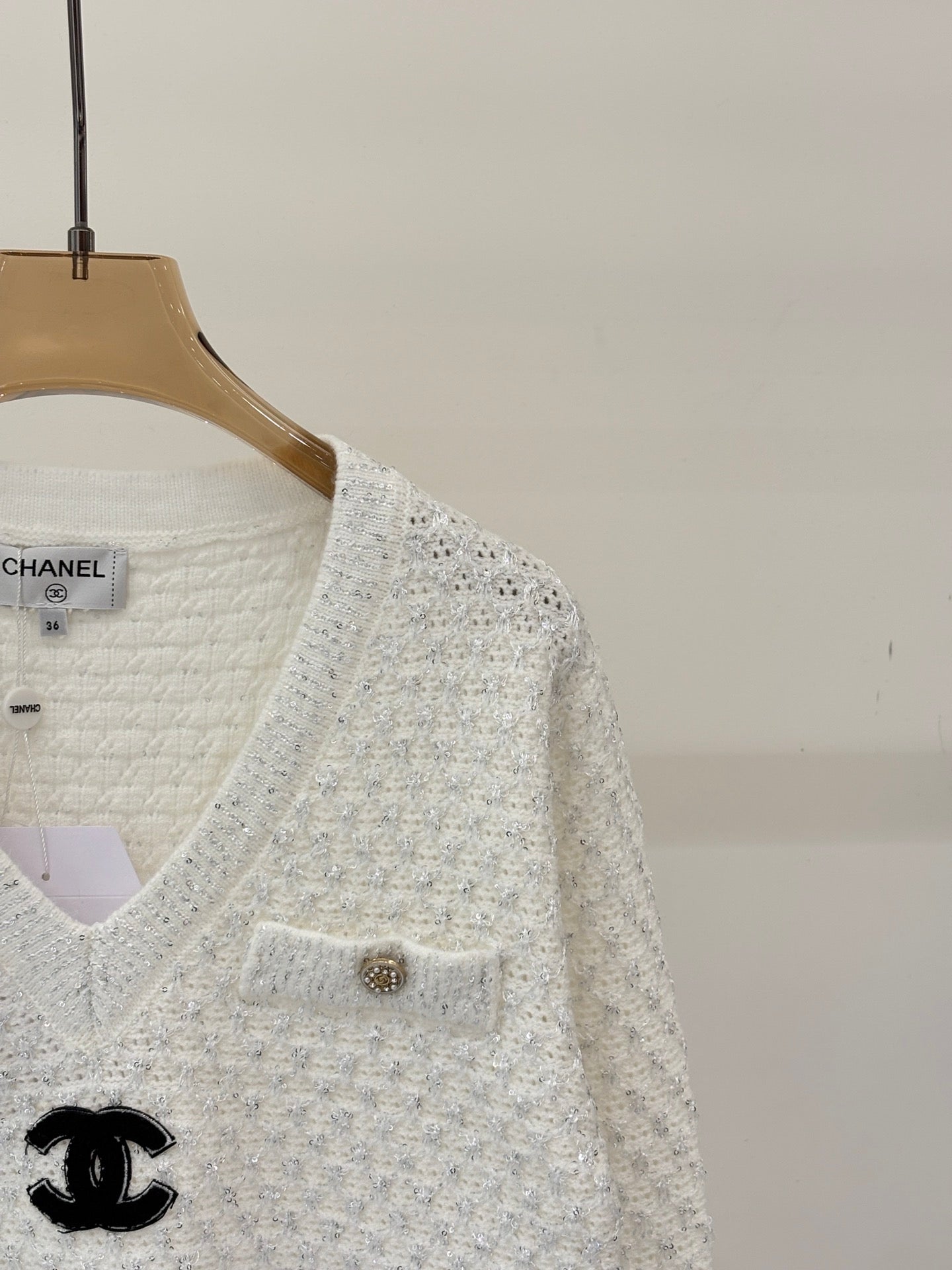 Three-dimensional jacquard heavy-duty knitted long-sleeved top