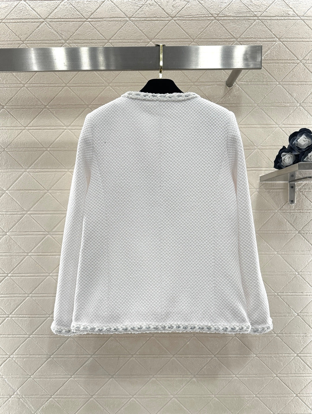 Round-neck jacket with binding trim