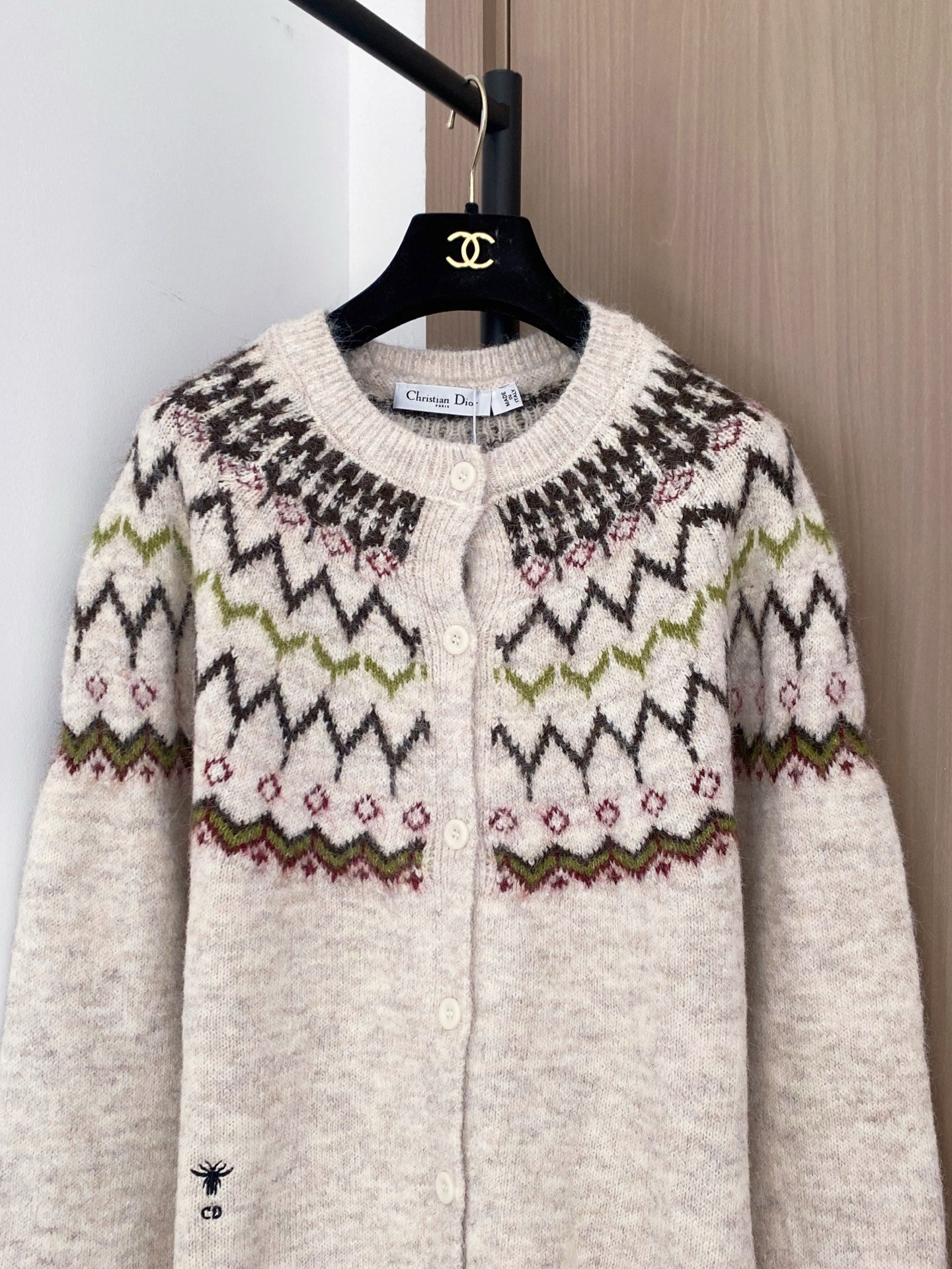 New contrasting color diamond pattern knitted cardigan
