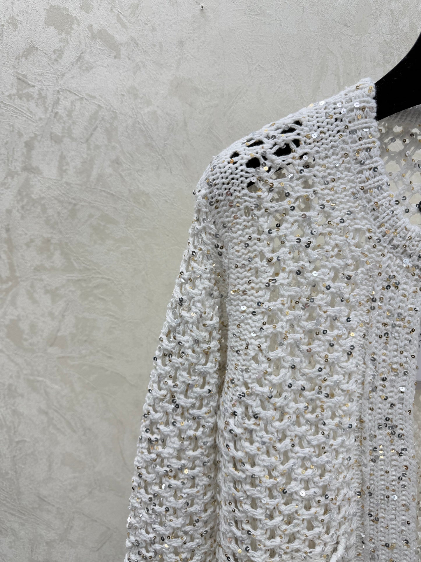 Openwork beaded round-neck knitted cardigan