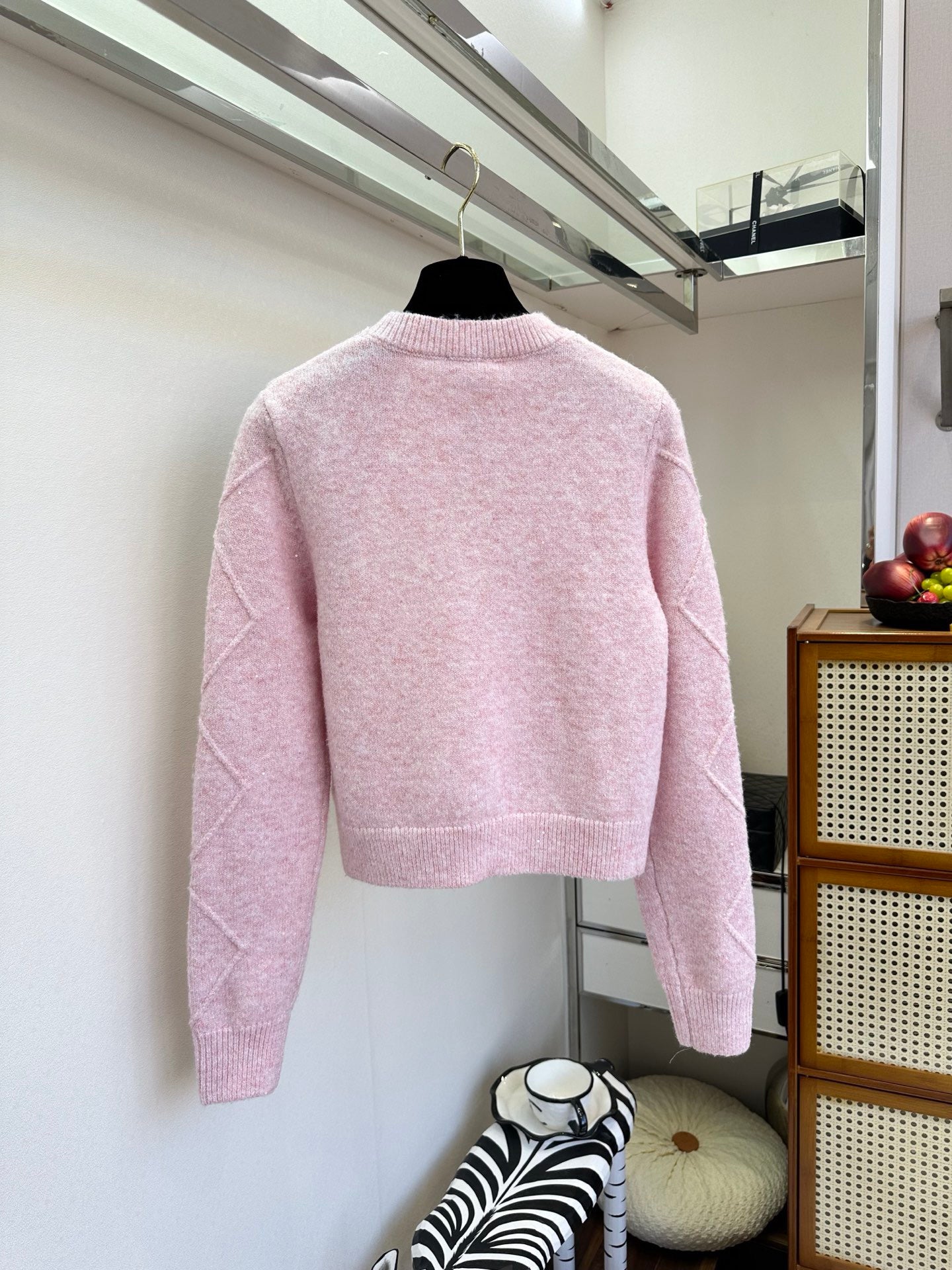 26 New Style Diamond Pattern Knitted Sweater