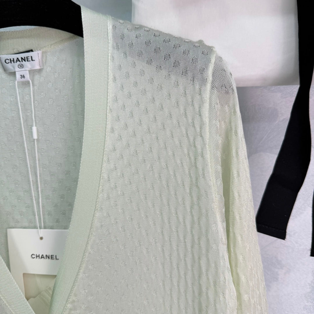 26 New Light Green Knitted Cardigan